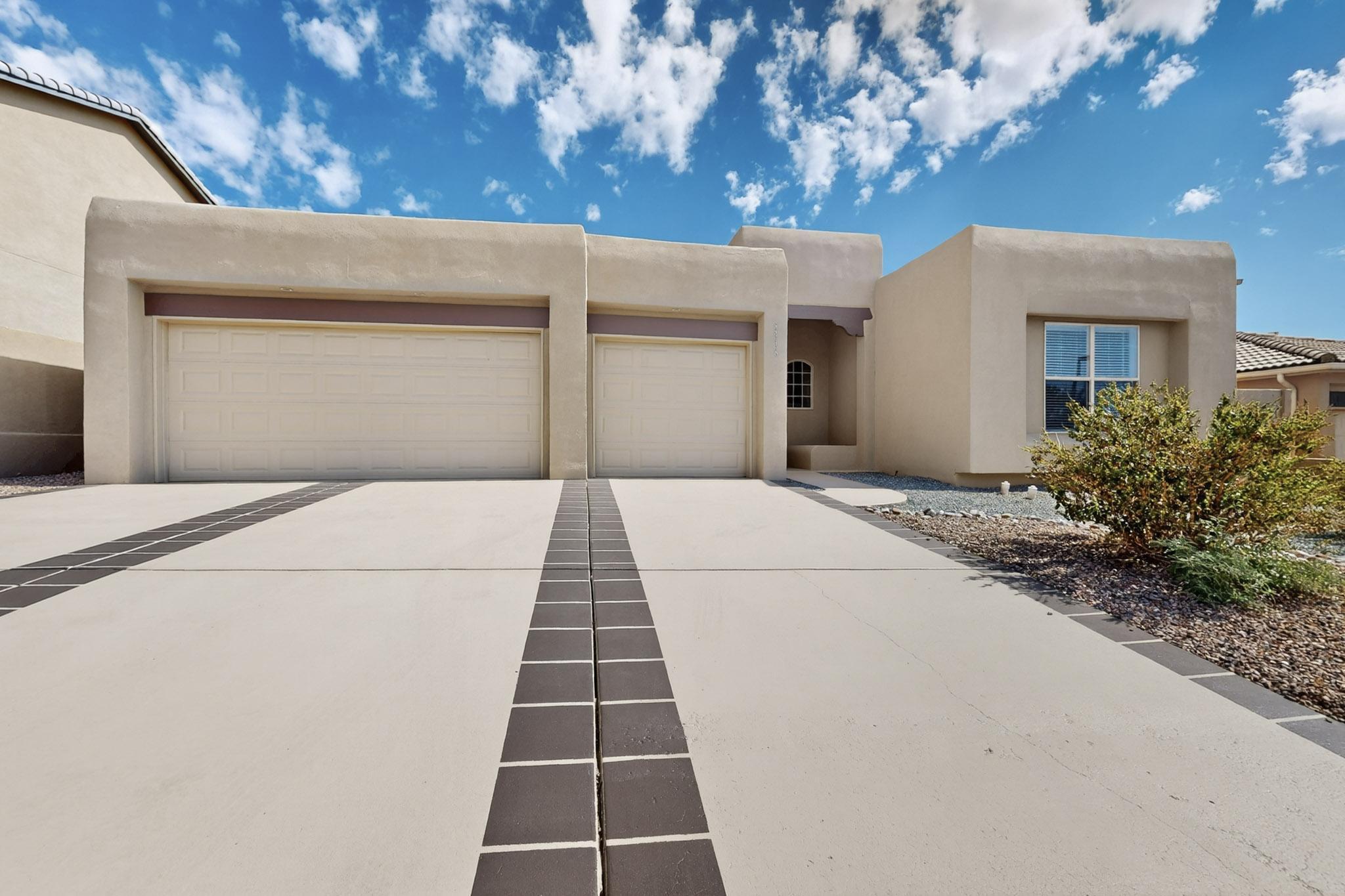 5916 S SANDIA Court NE