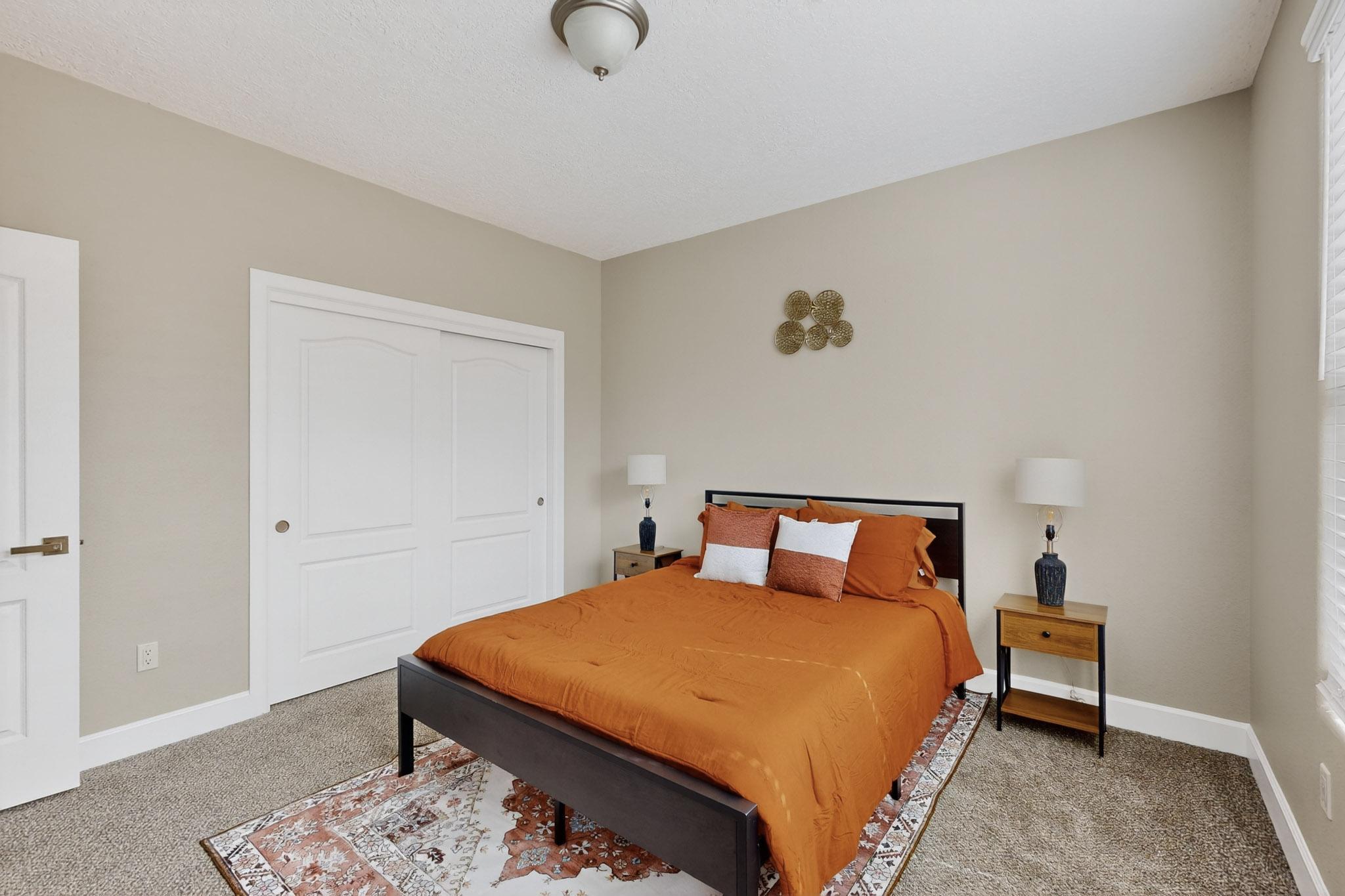 5916 S SANDIA Court NE