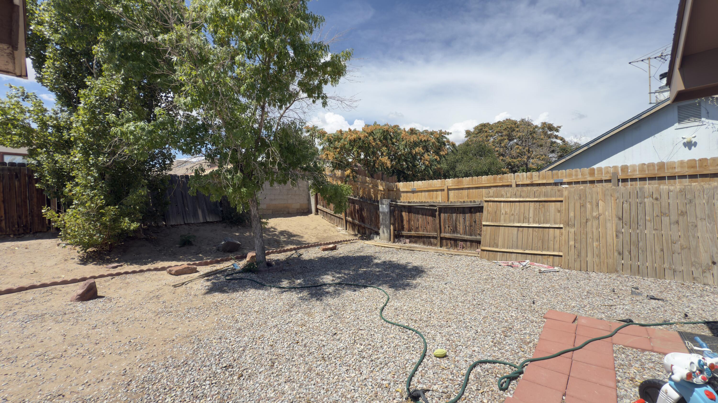 847 SUNBIRD Road SW