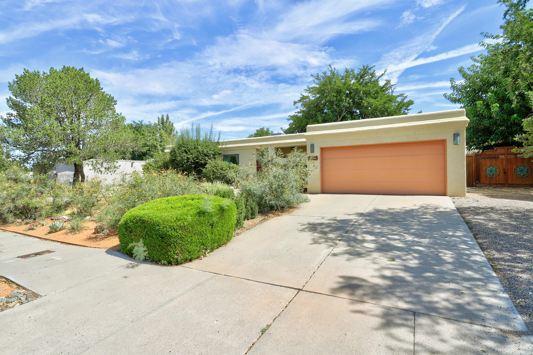 9209 LAYTON Avenue NE