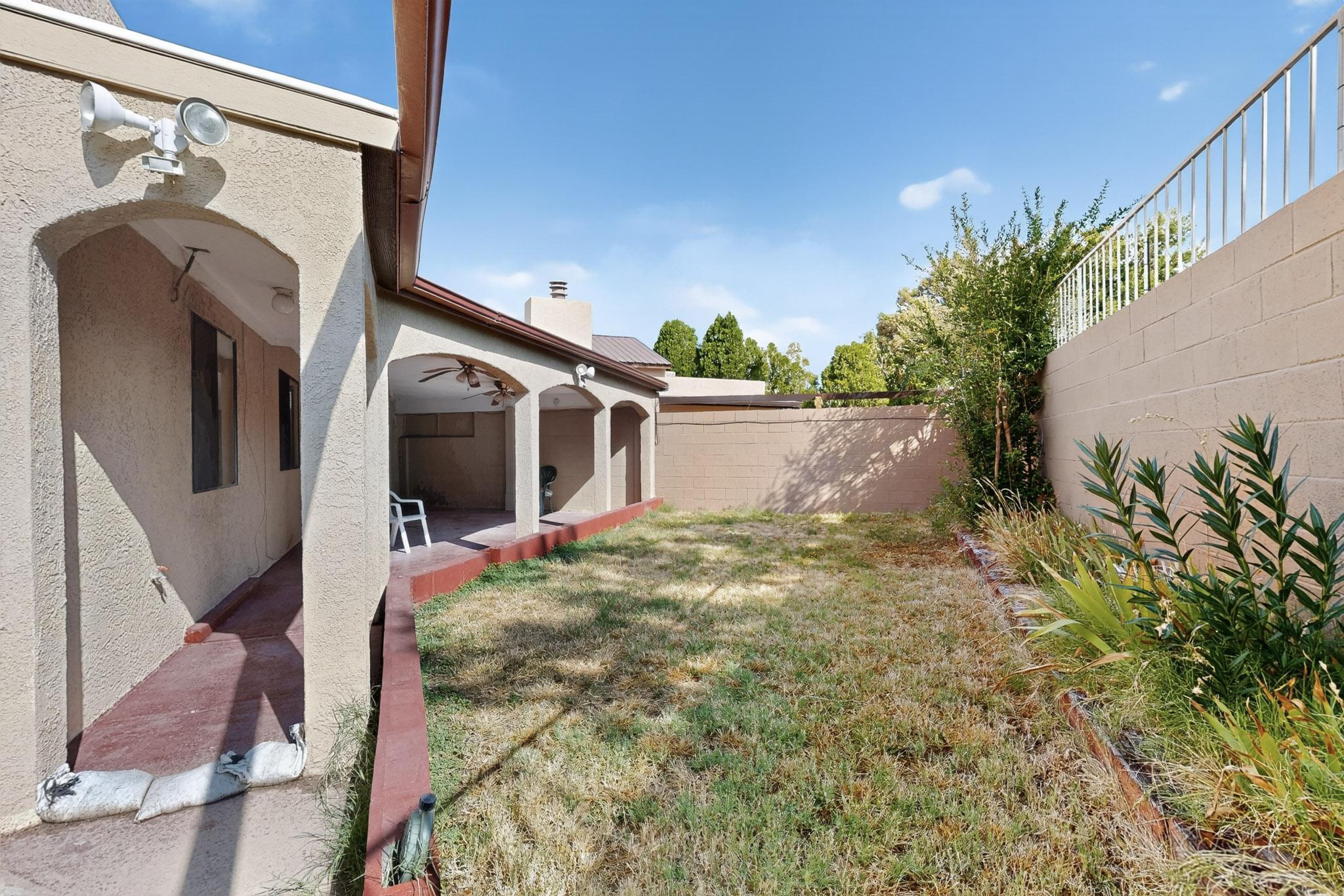 100 VISTA DEL SOL Street