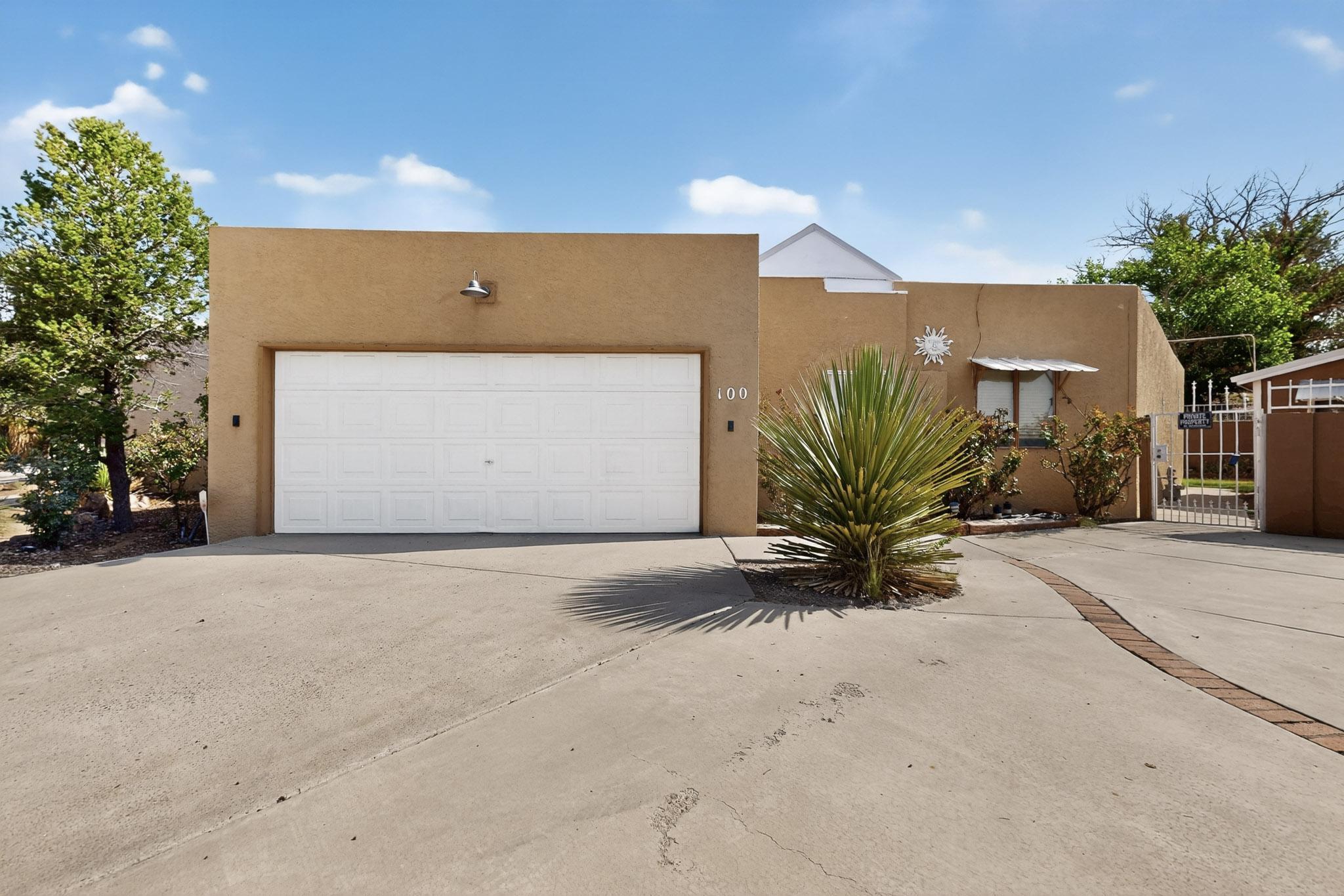 100 VISTA DEL SOL Street