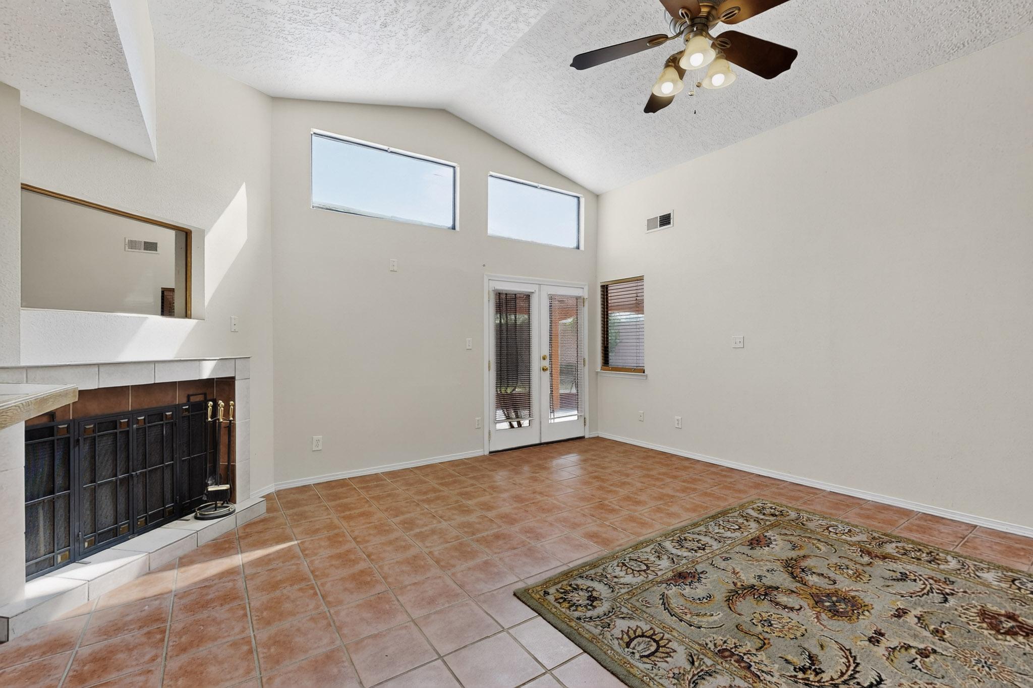 100 VISTA DEL SOL Street