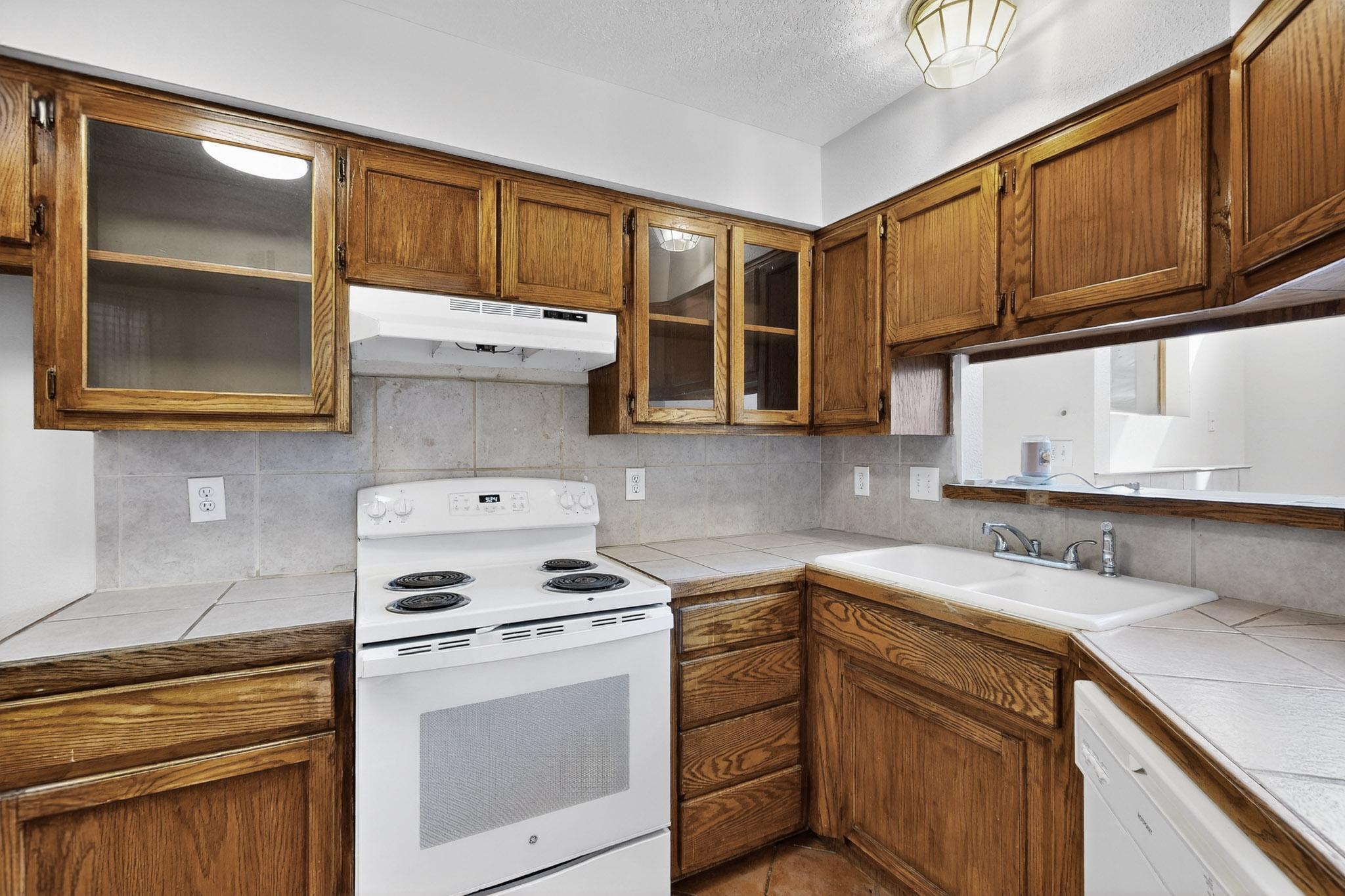 100 VISTA DEL SOL Street