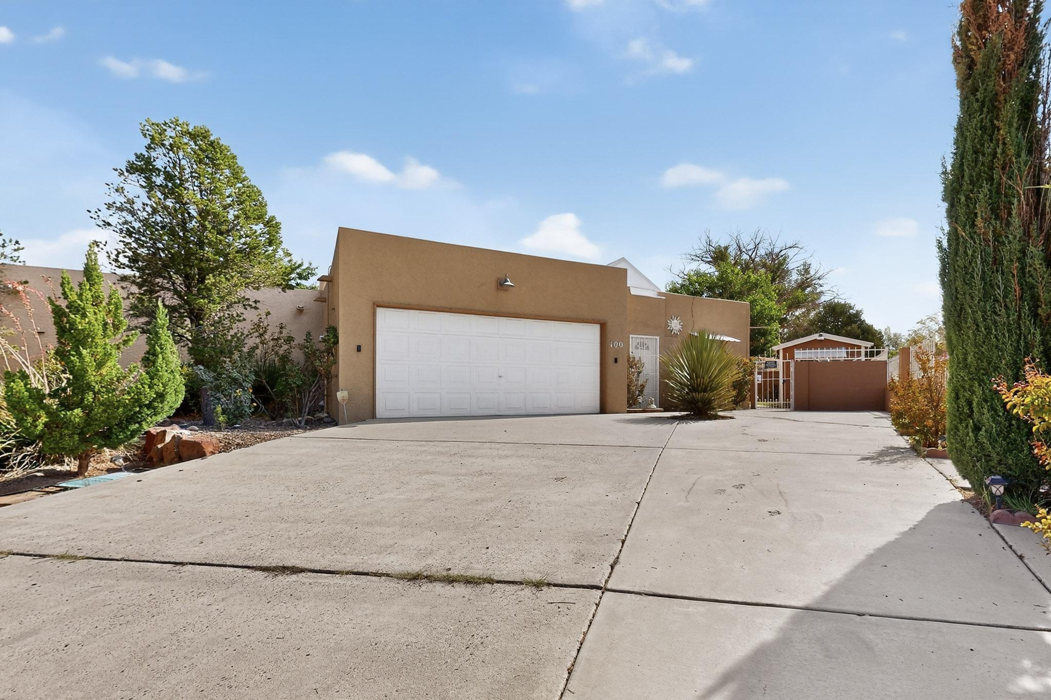 100 VISTA DEL SOL Street