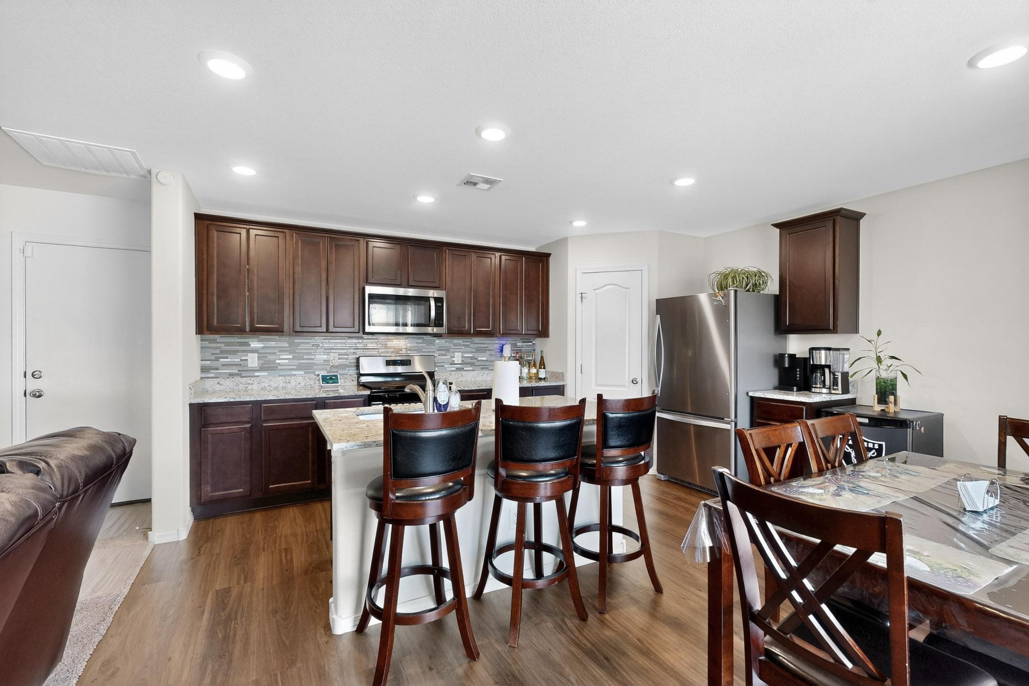 471 CHAFEY Drive SW