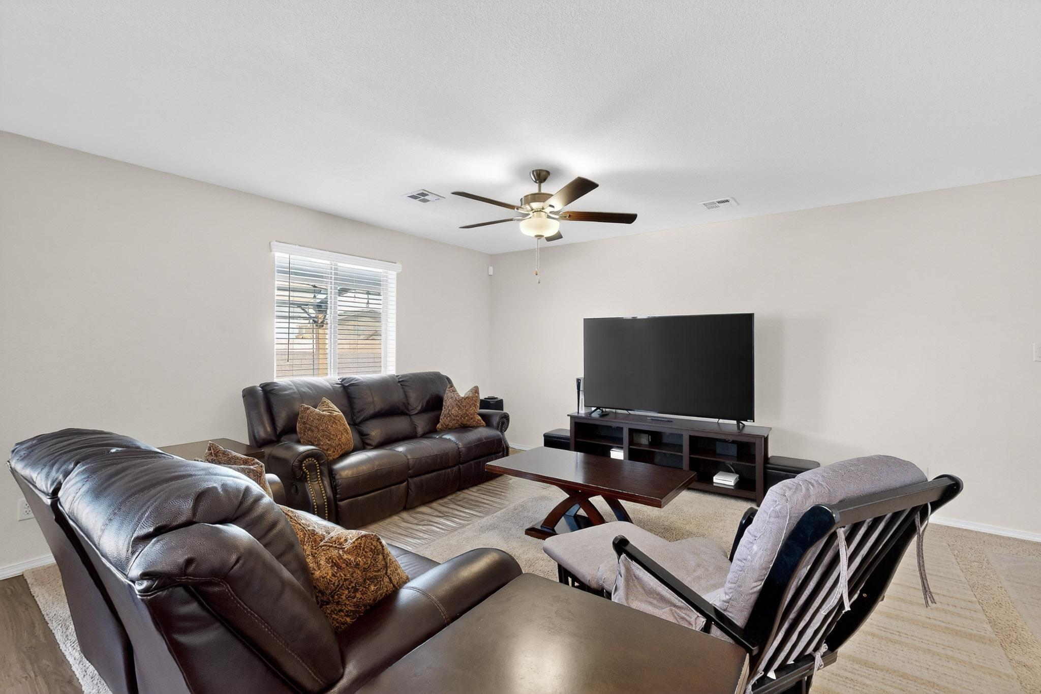 471 CHAFEY Drive SW