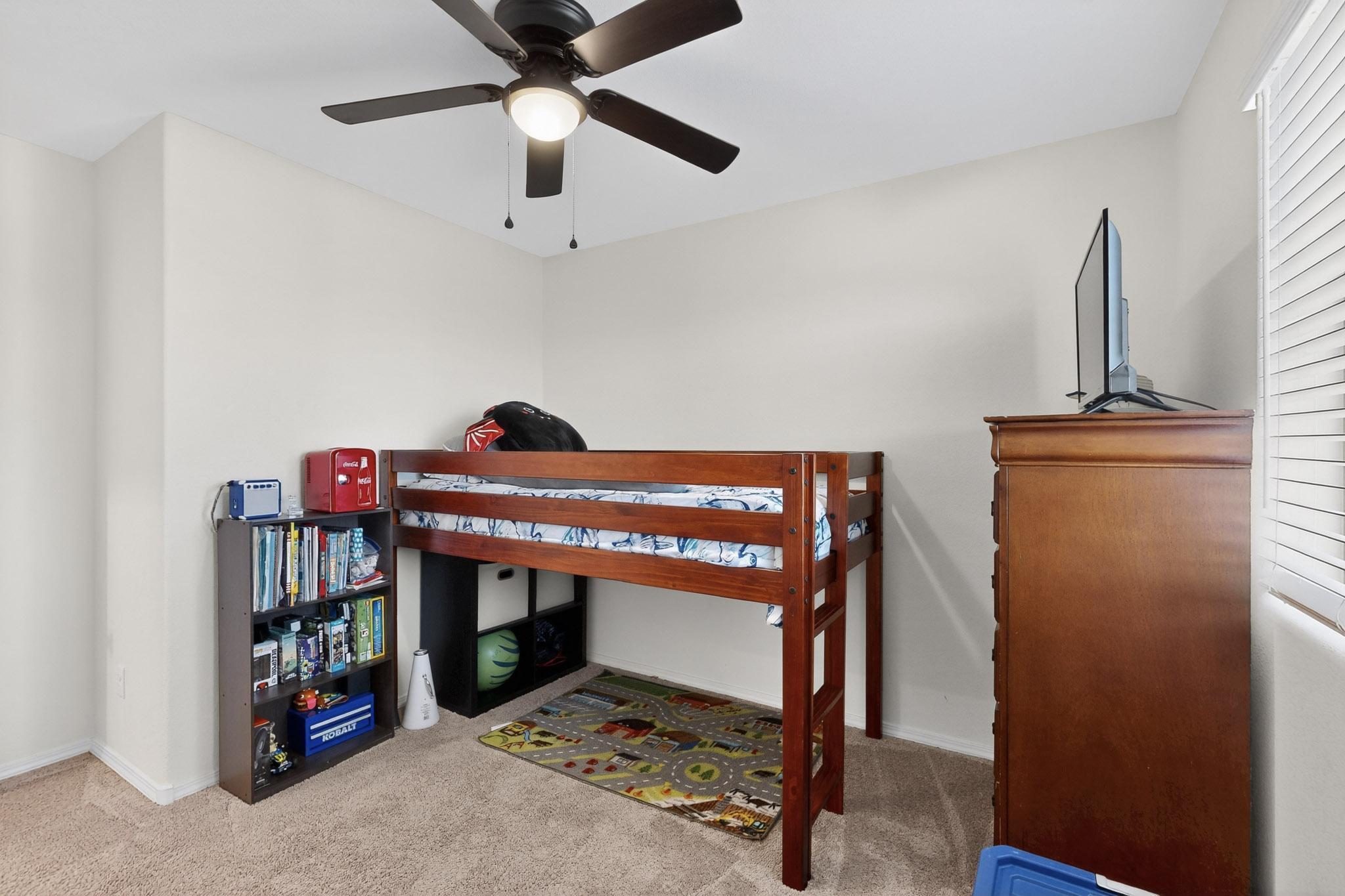 471 CHAFEY Drive SW