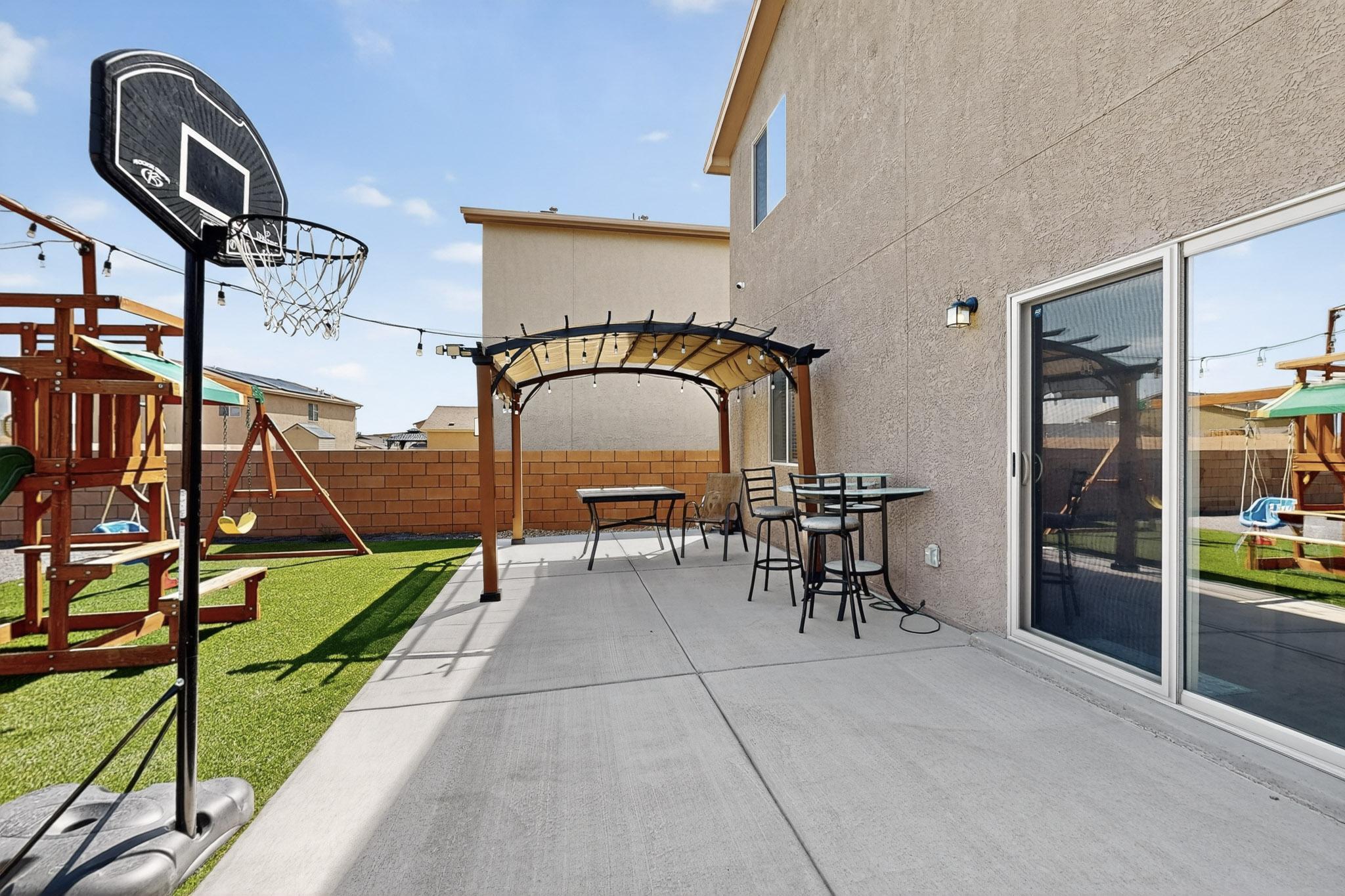 471 CHAFEY Drive SW