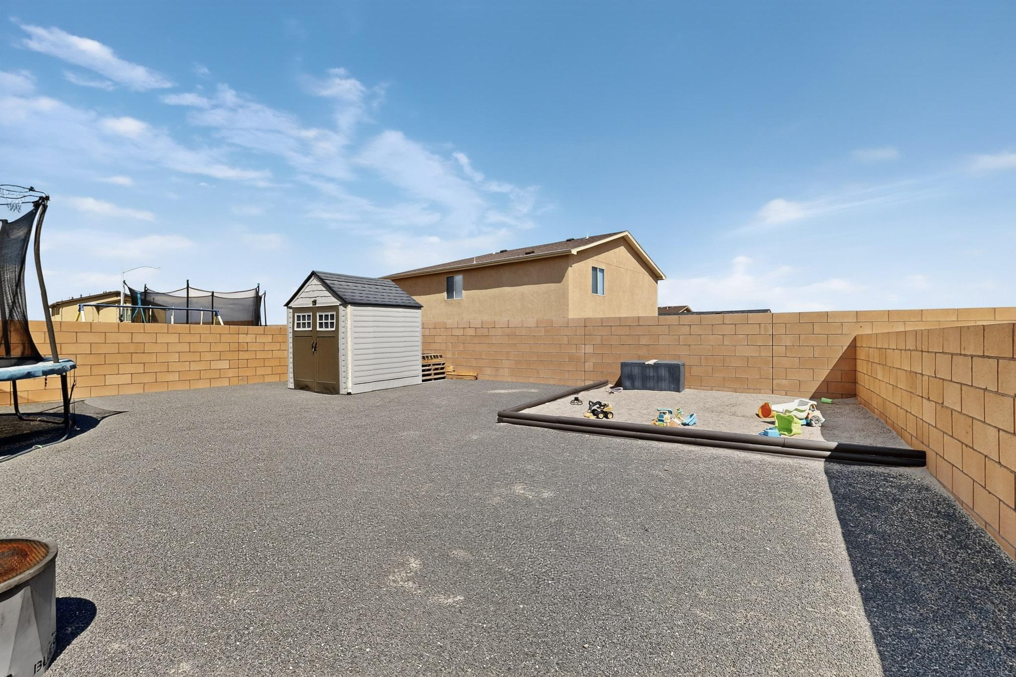 471 CHAFEY Drive SW