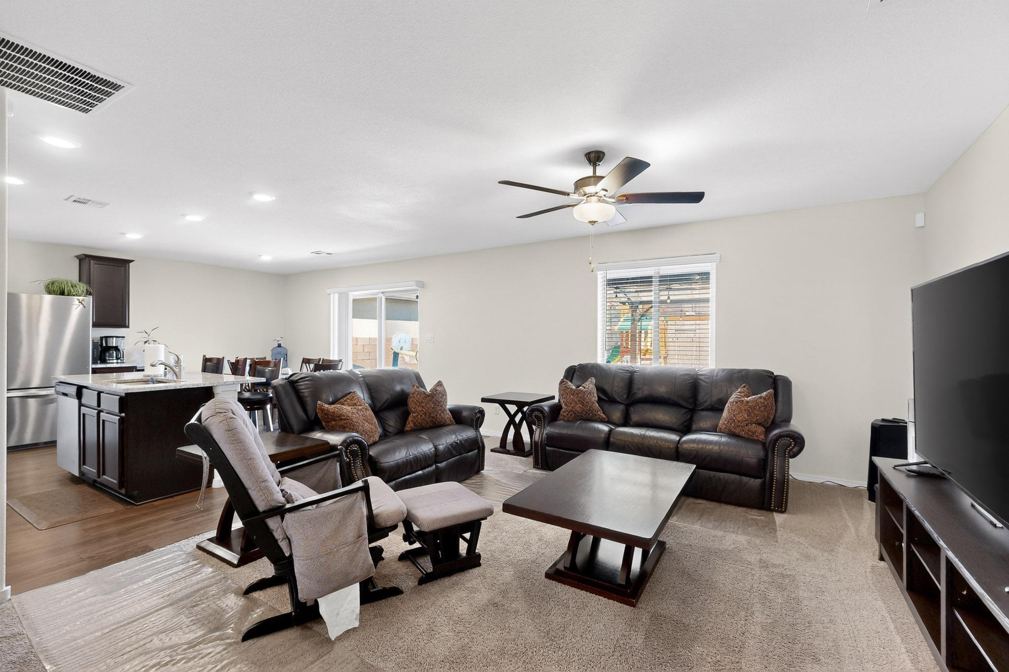 471 CHAFEY Drive SW