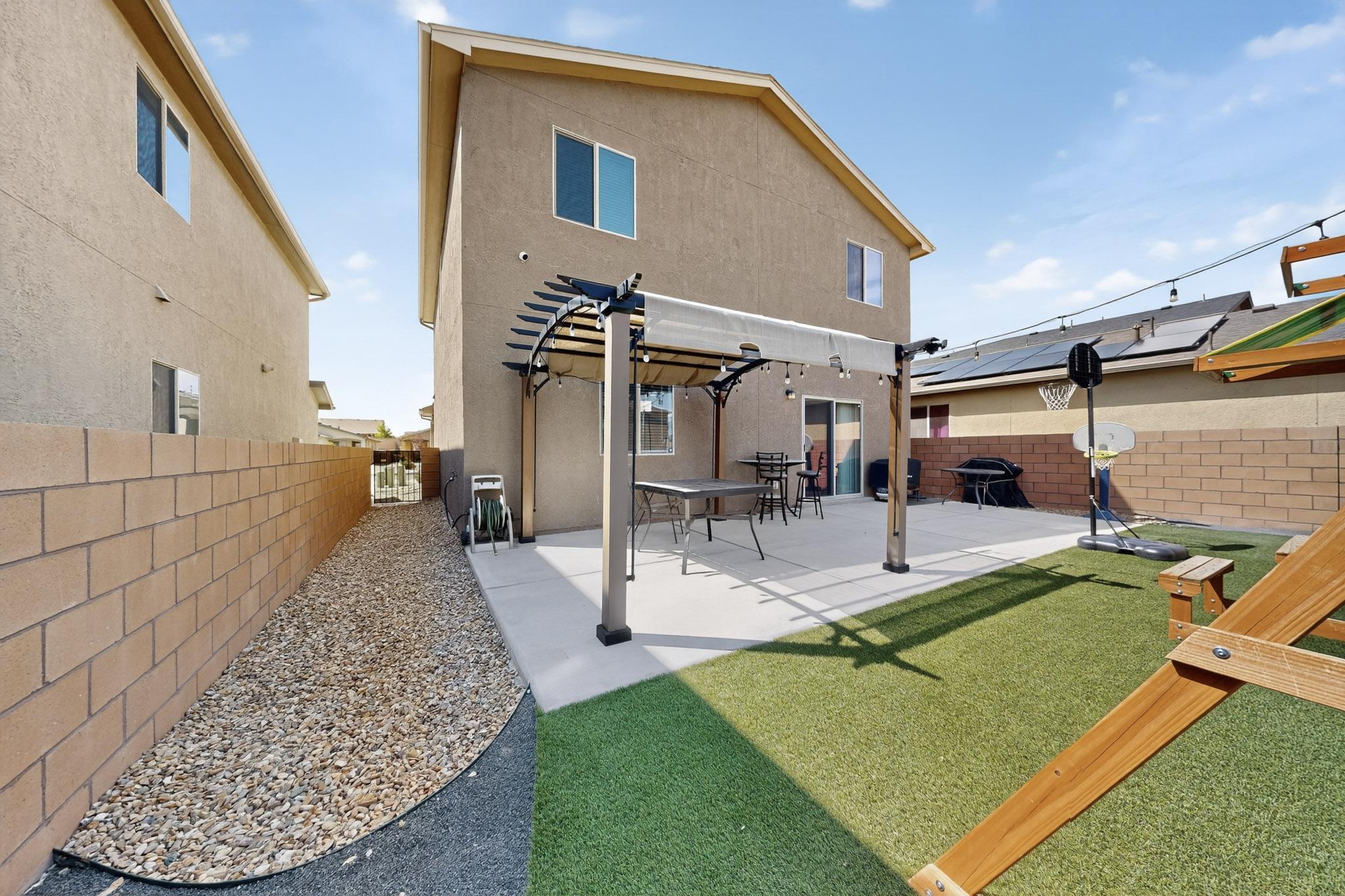 471 CHAFEY Drive SW