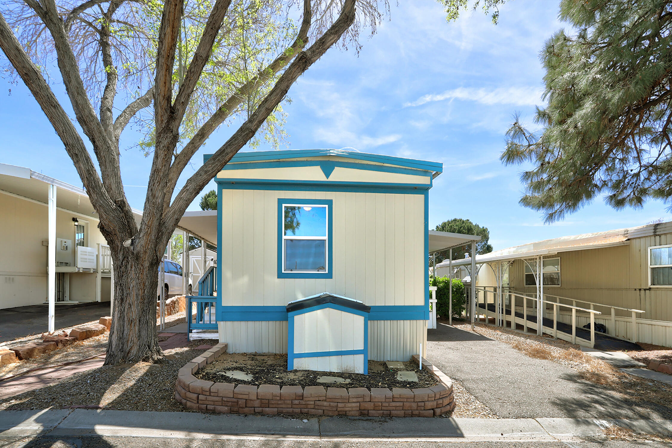 7112 PAN AMERICAN EAST NE 113
