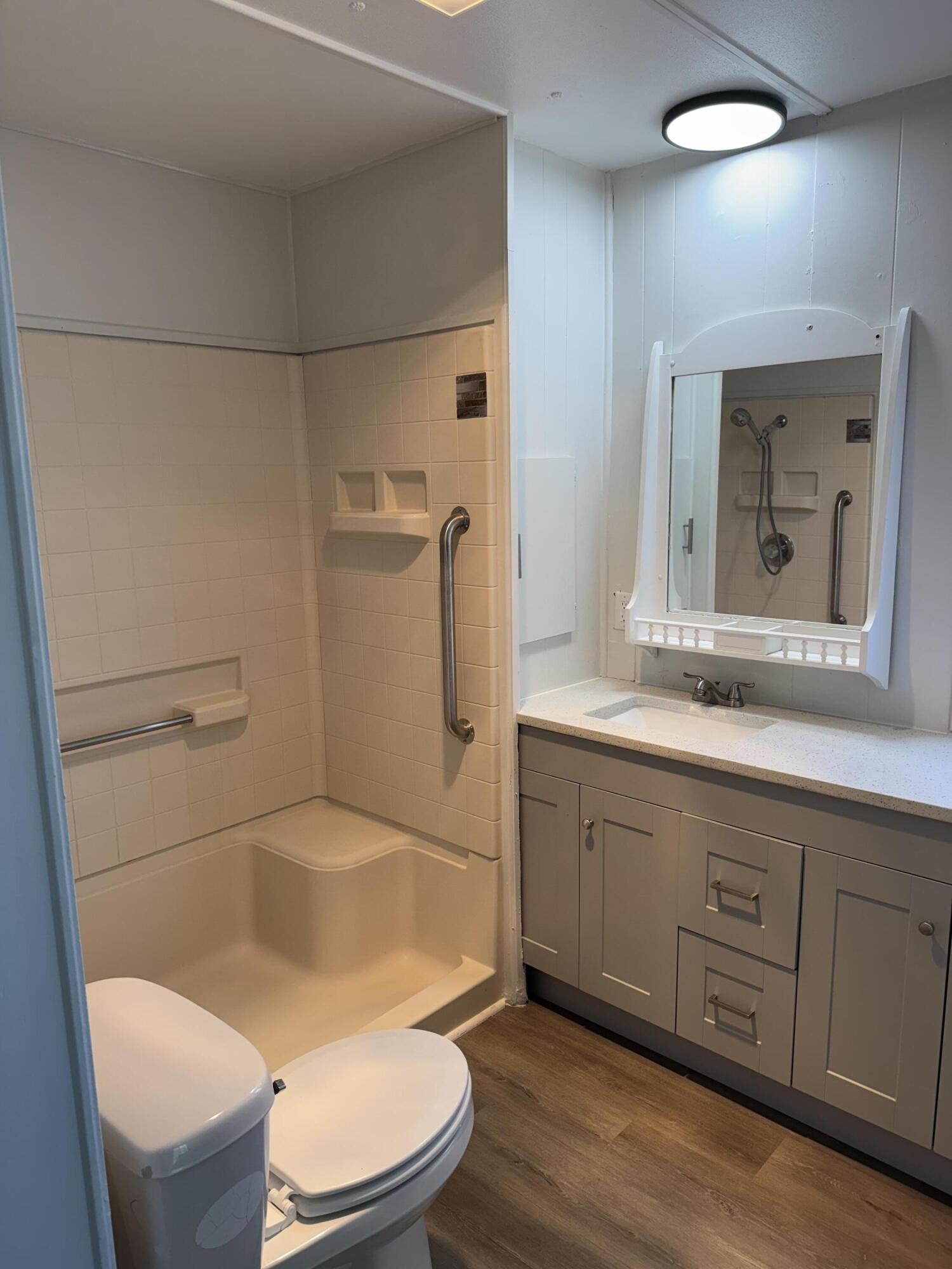 7112 PAN AMERICAN EAST NE 113