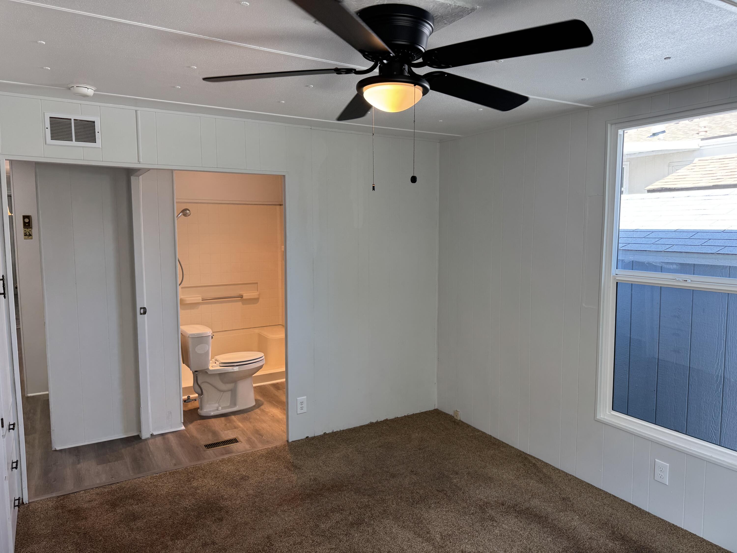 7112 PAN AMERICAN EAST NE 113