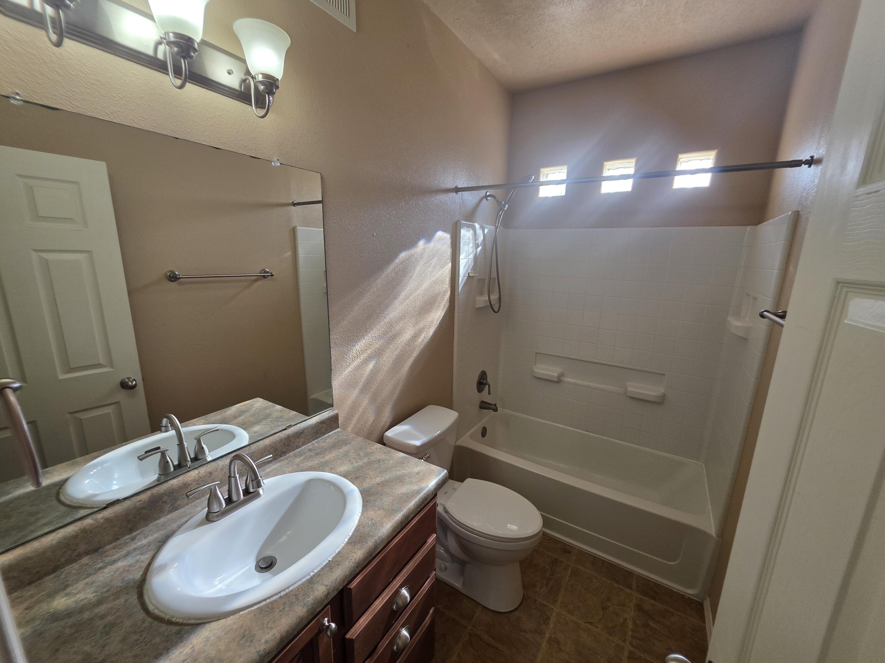 11008 ESCENSIA Street NW