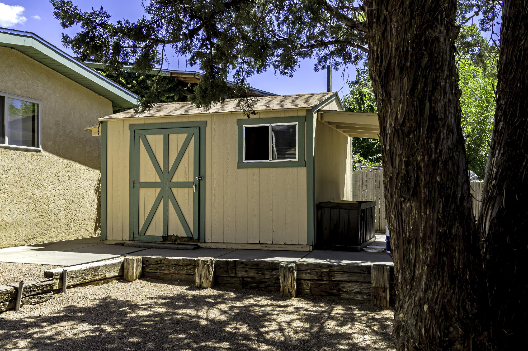 1909 Othello Court NE