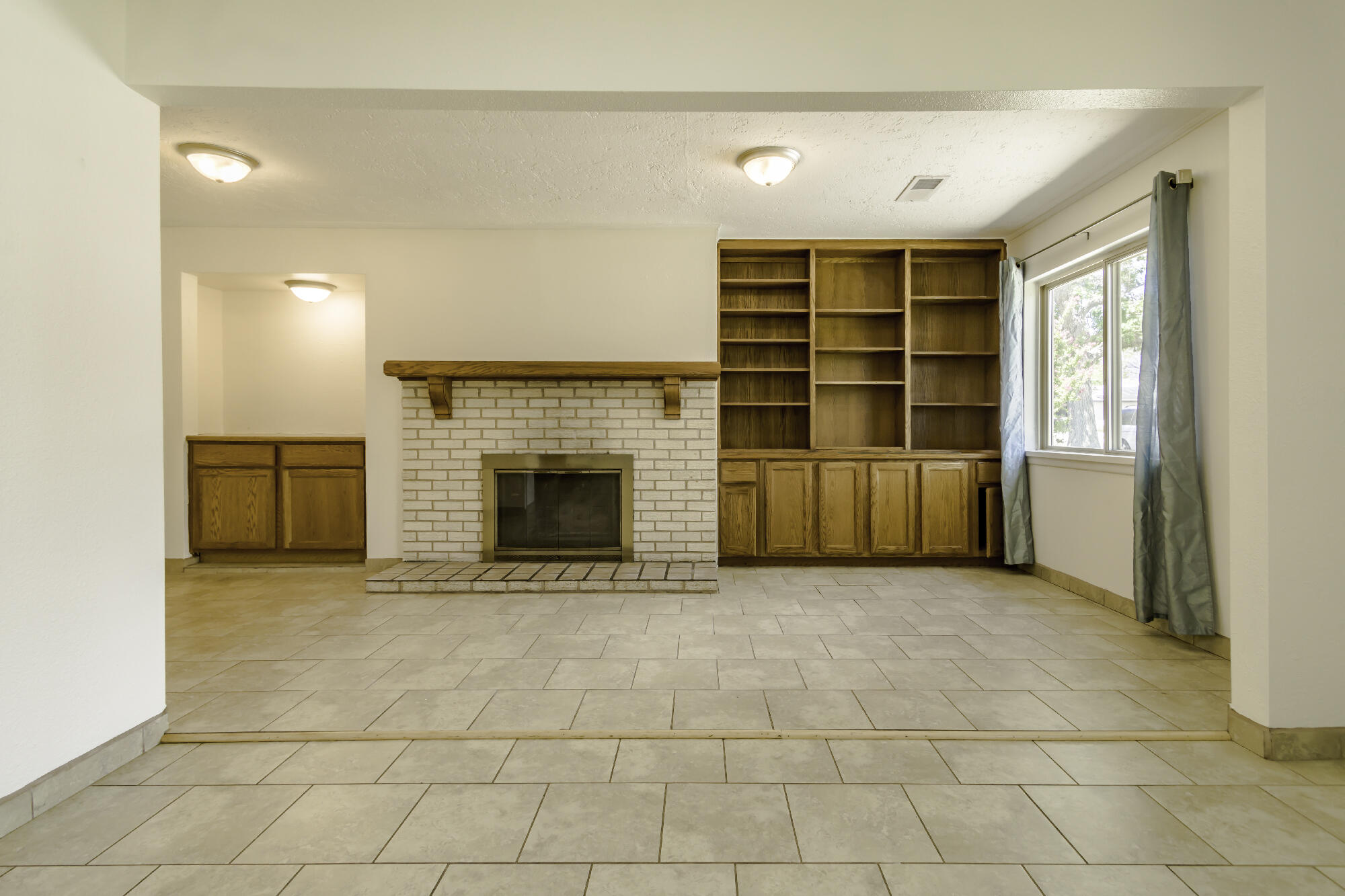 1909 Othello Court NE