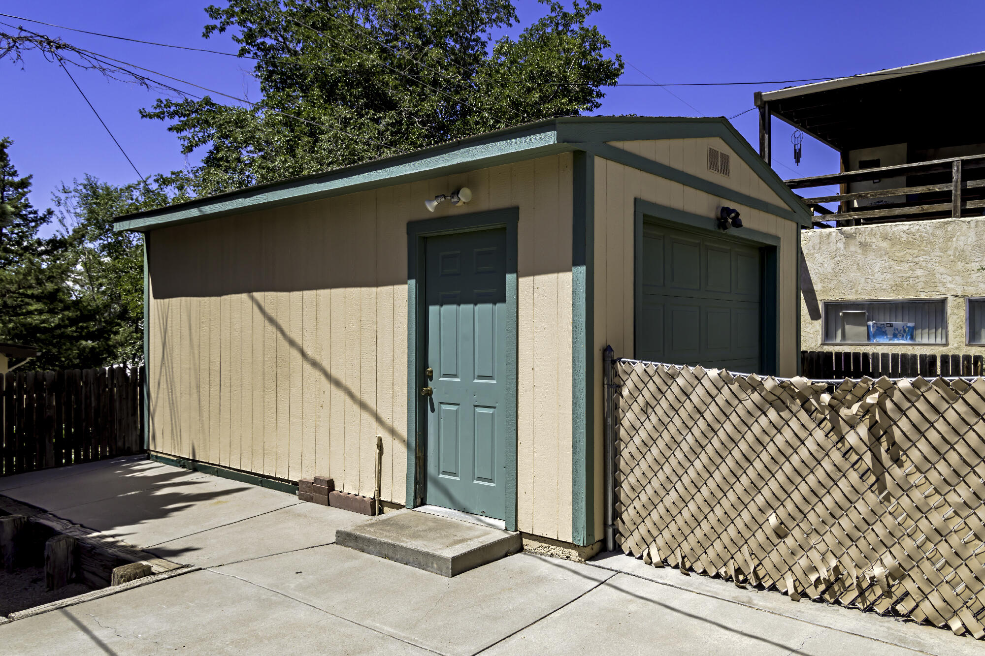 1909 Othello Court NE