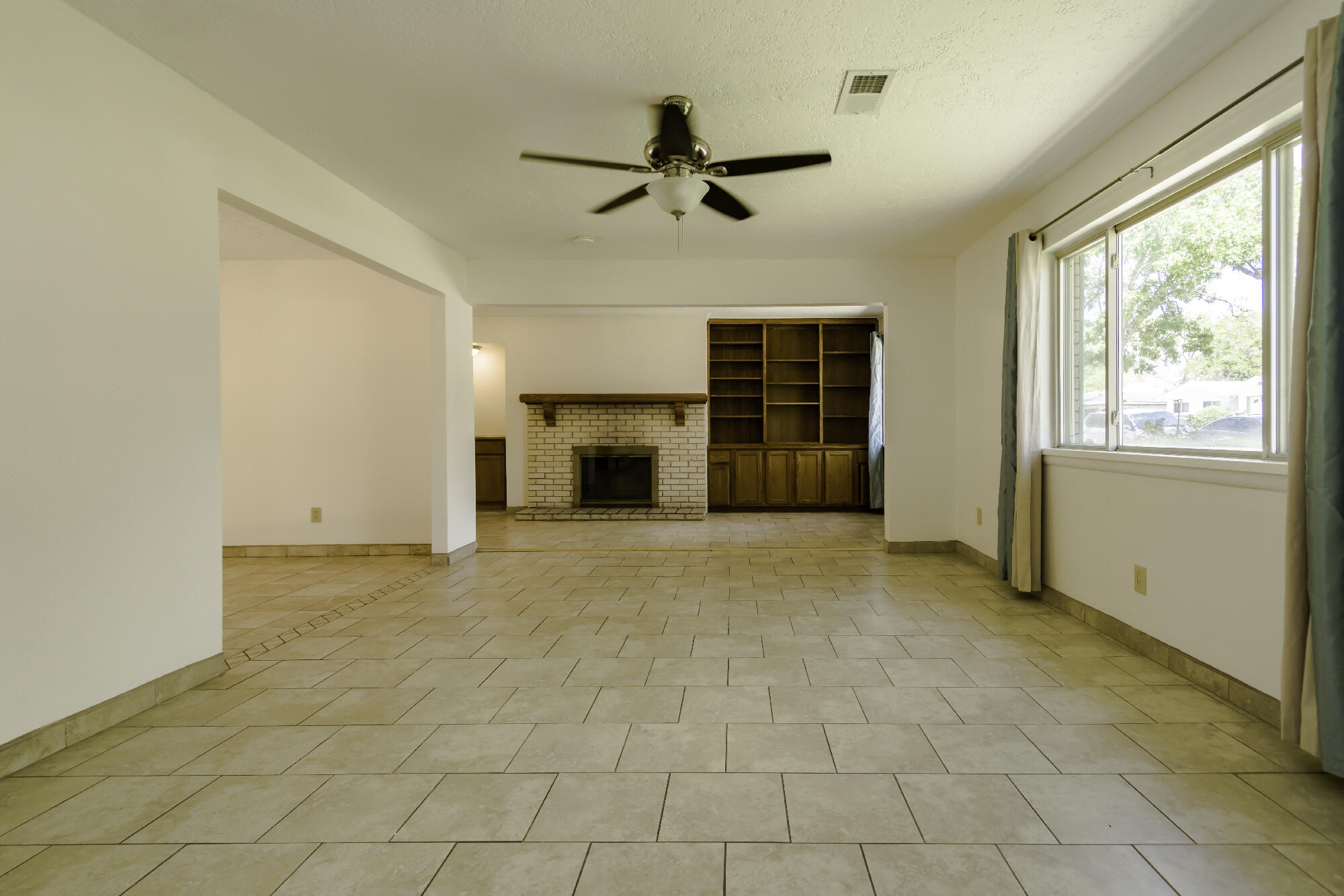 1909 Othello Court NE