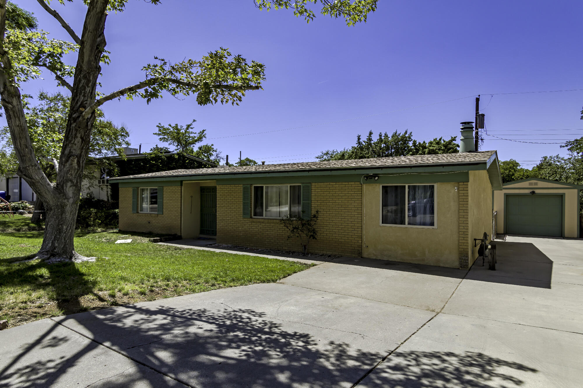 1909 Othello Court NE