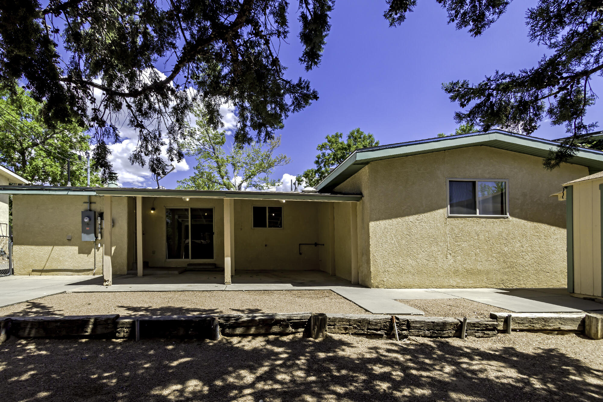 1909 Othello Court NE