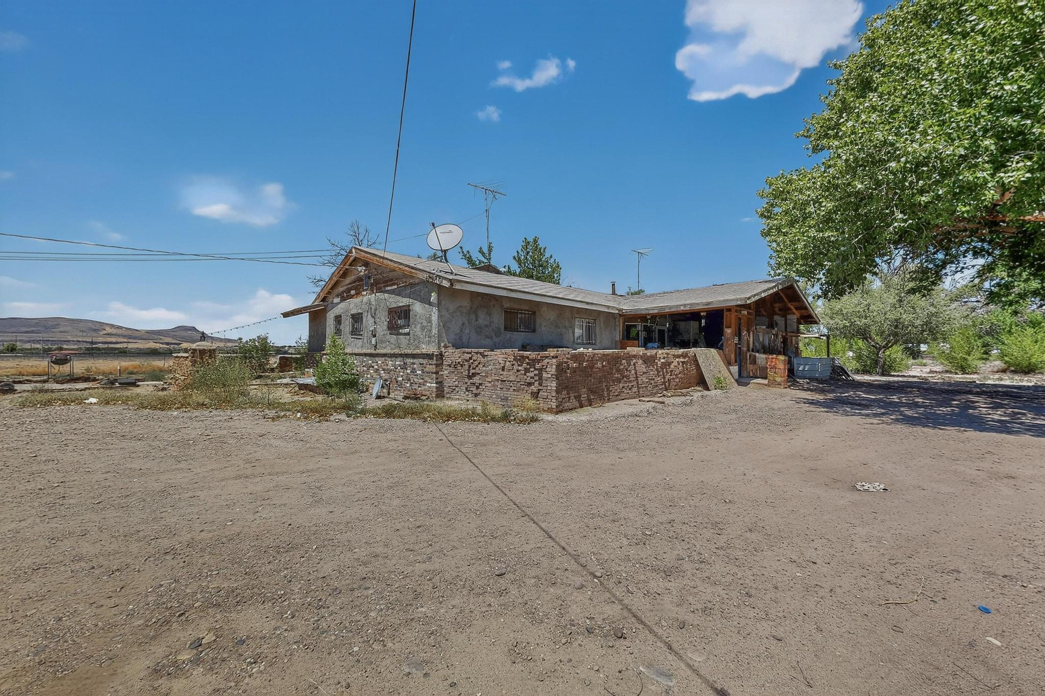 1604 JUAN PEREA Road