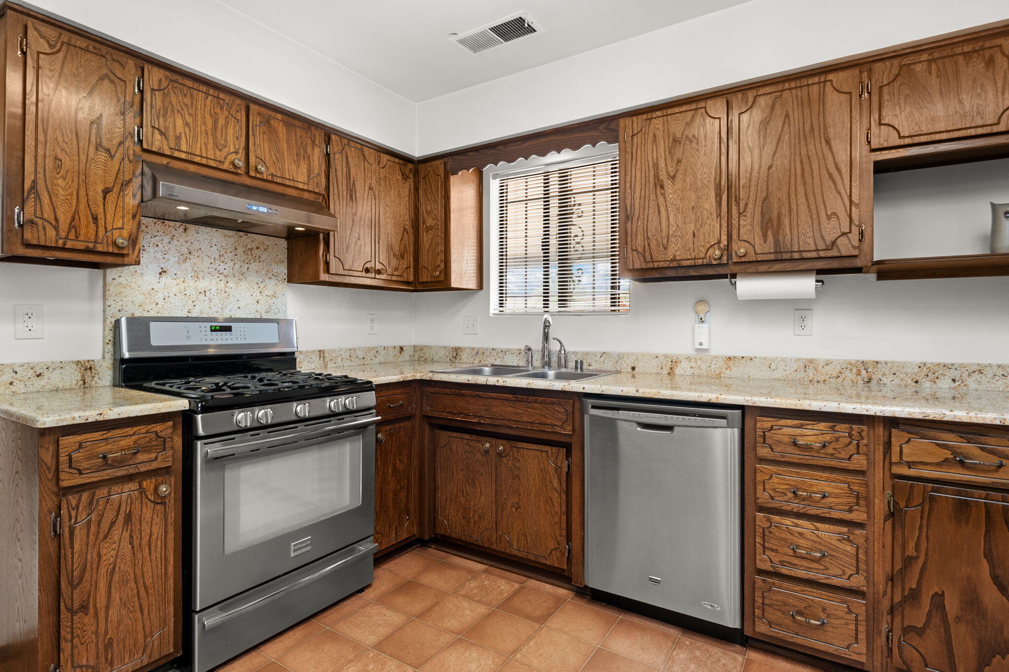 2112 TWISTED JUNIPER Road SE