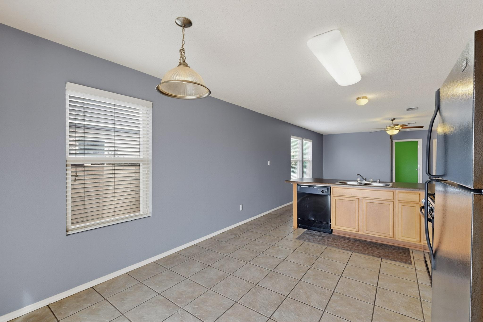 107 OAKWOOD Court SW