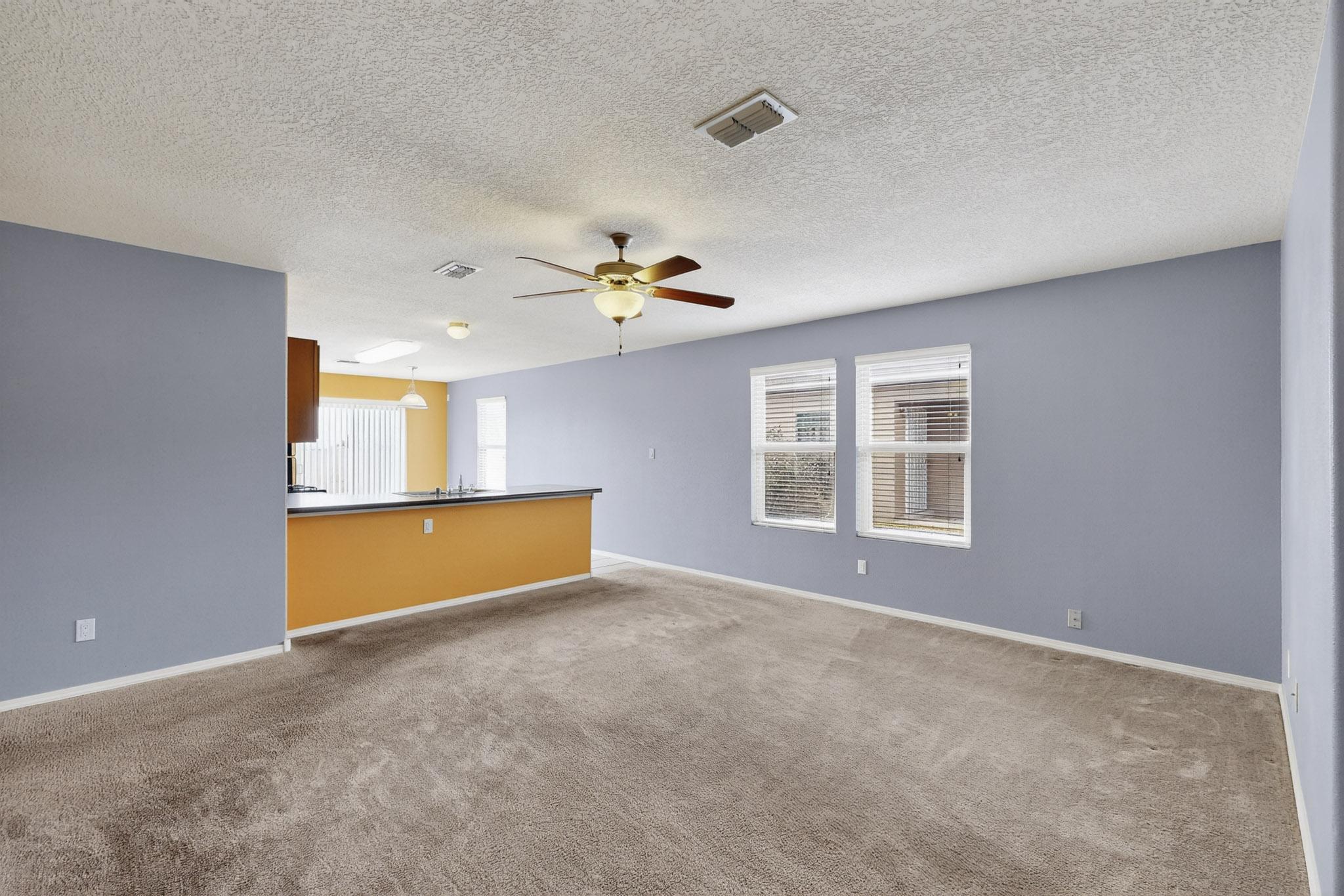 107 OAKWOOD Court SW