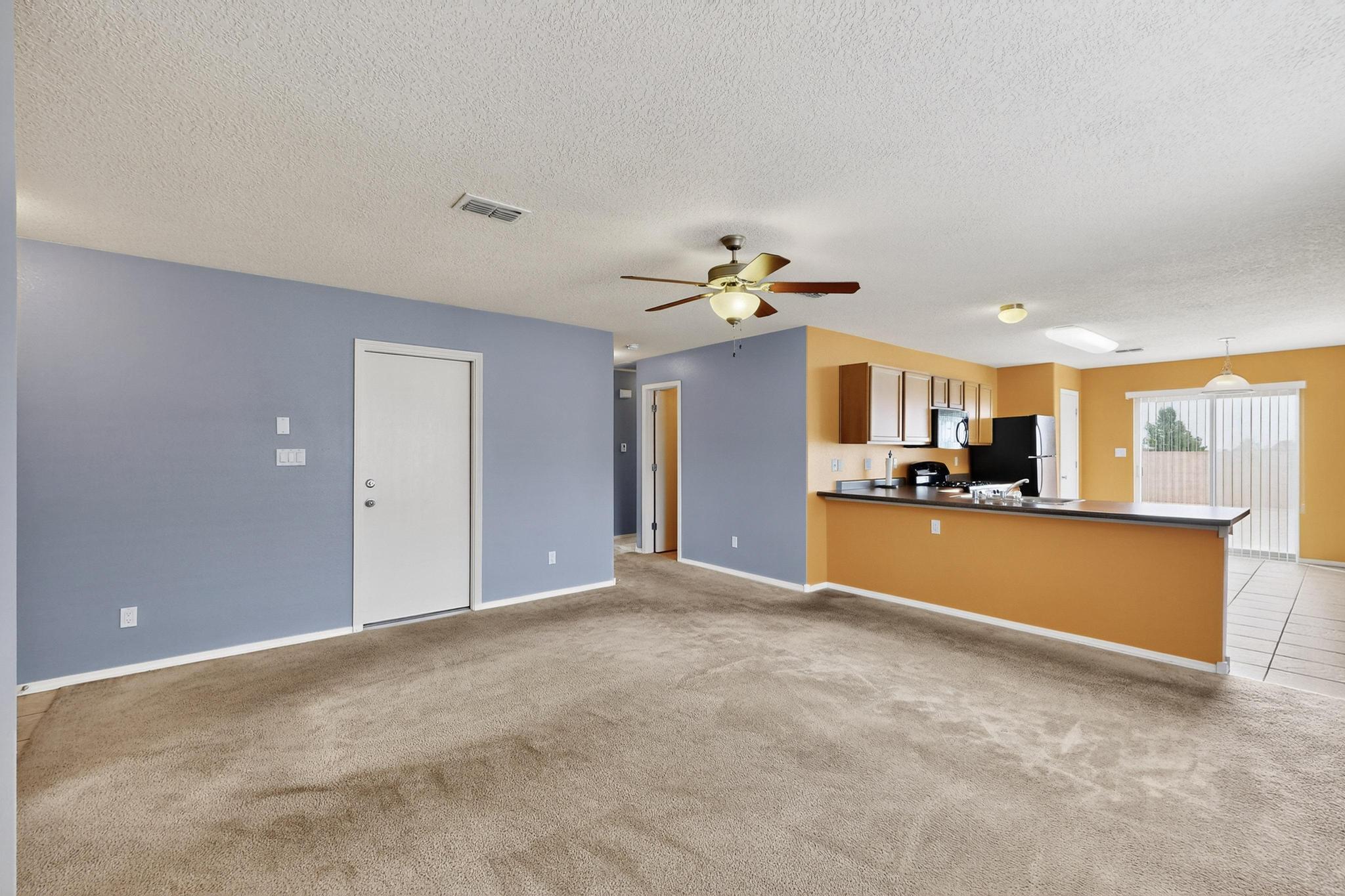 107 OAKWOOD Court SW