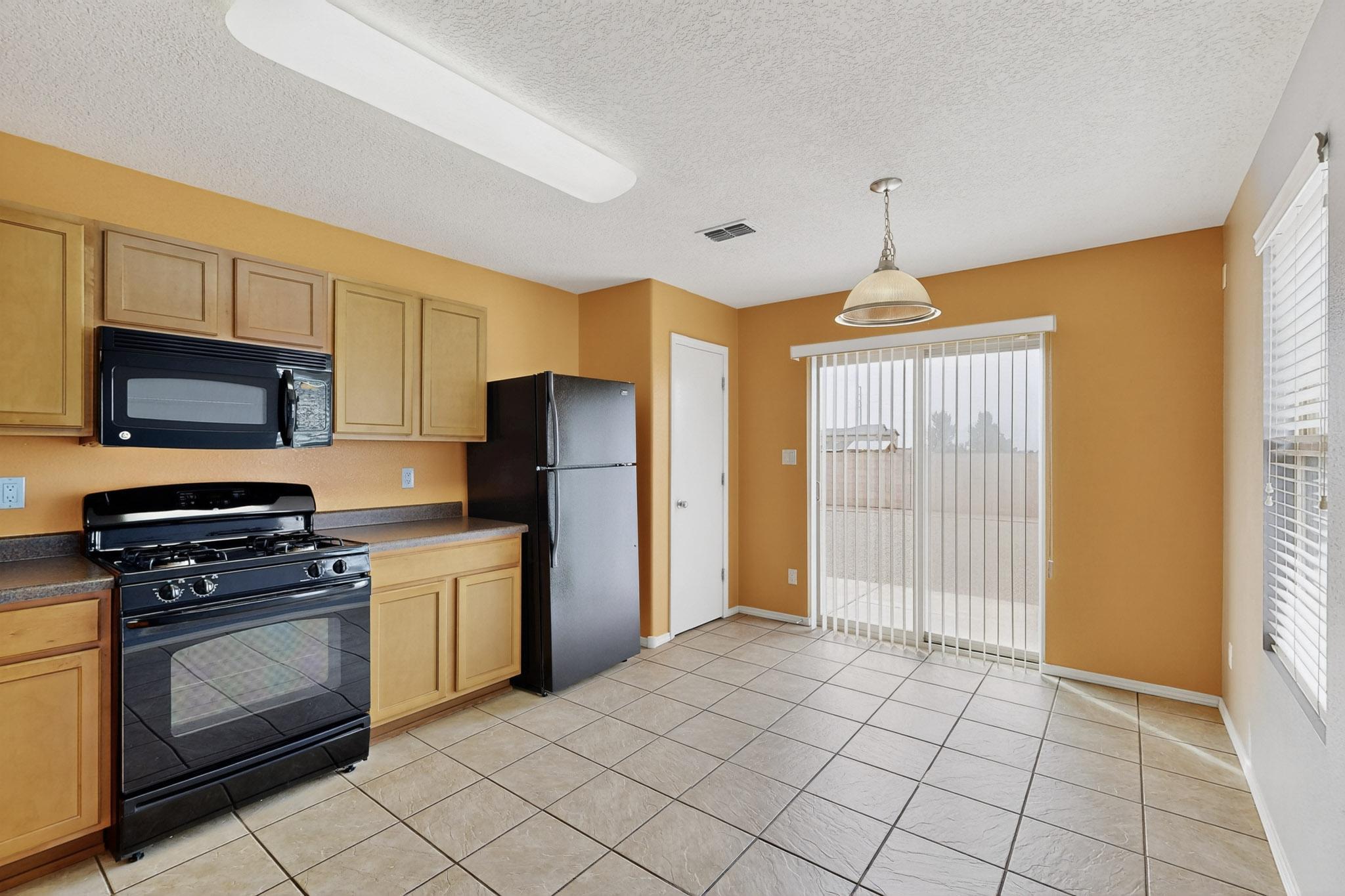 107 OAKWOOD Court SW