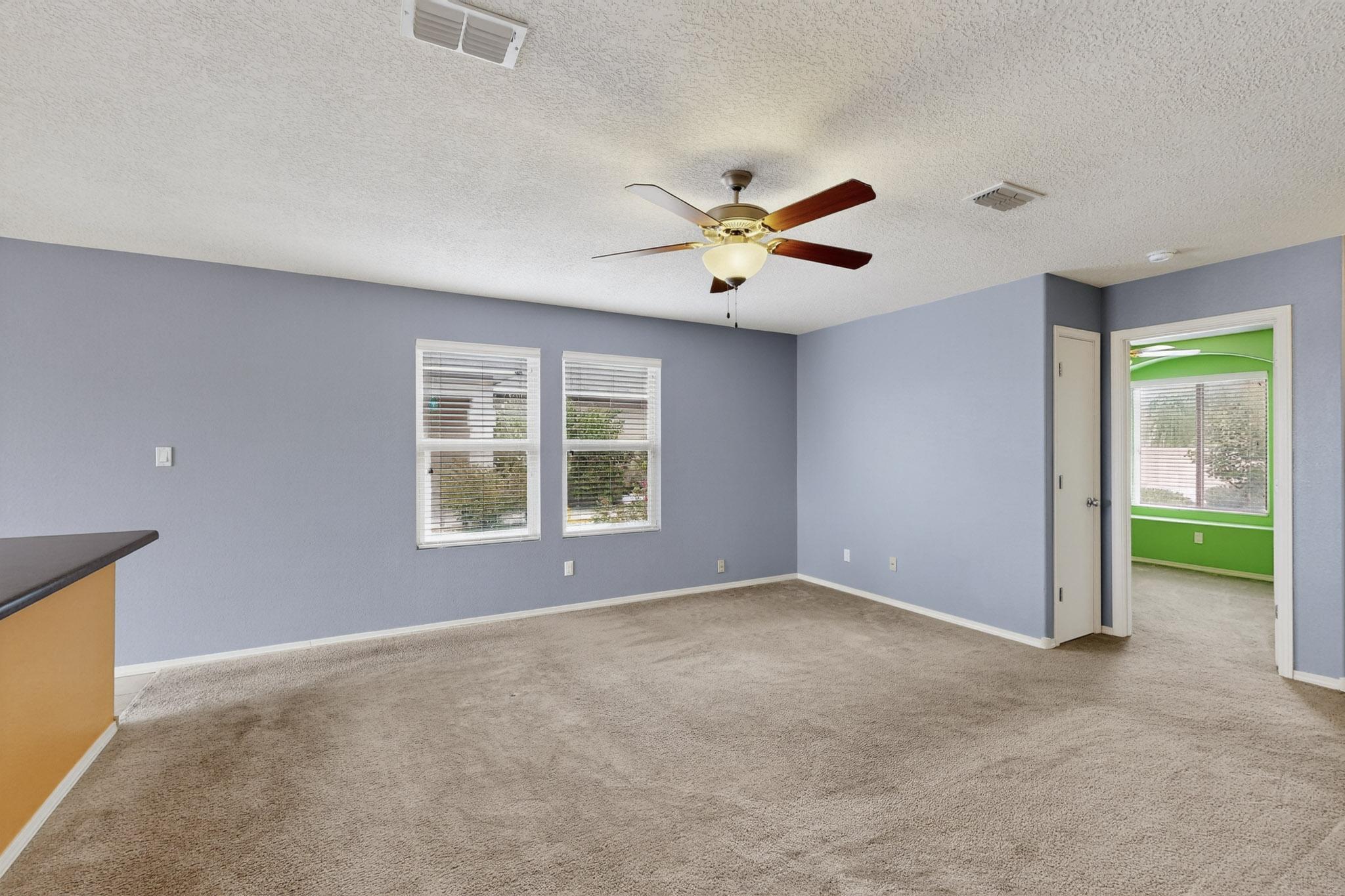 107 OAKWOOD Court SW