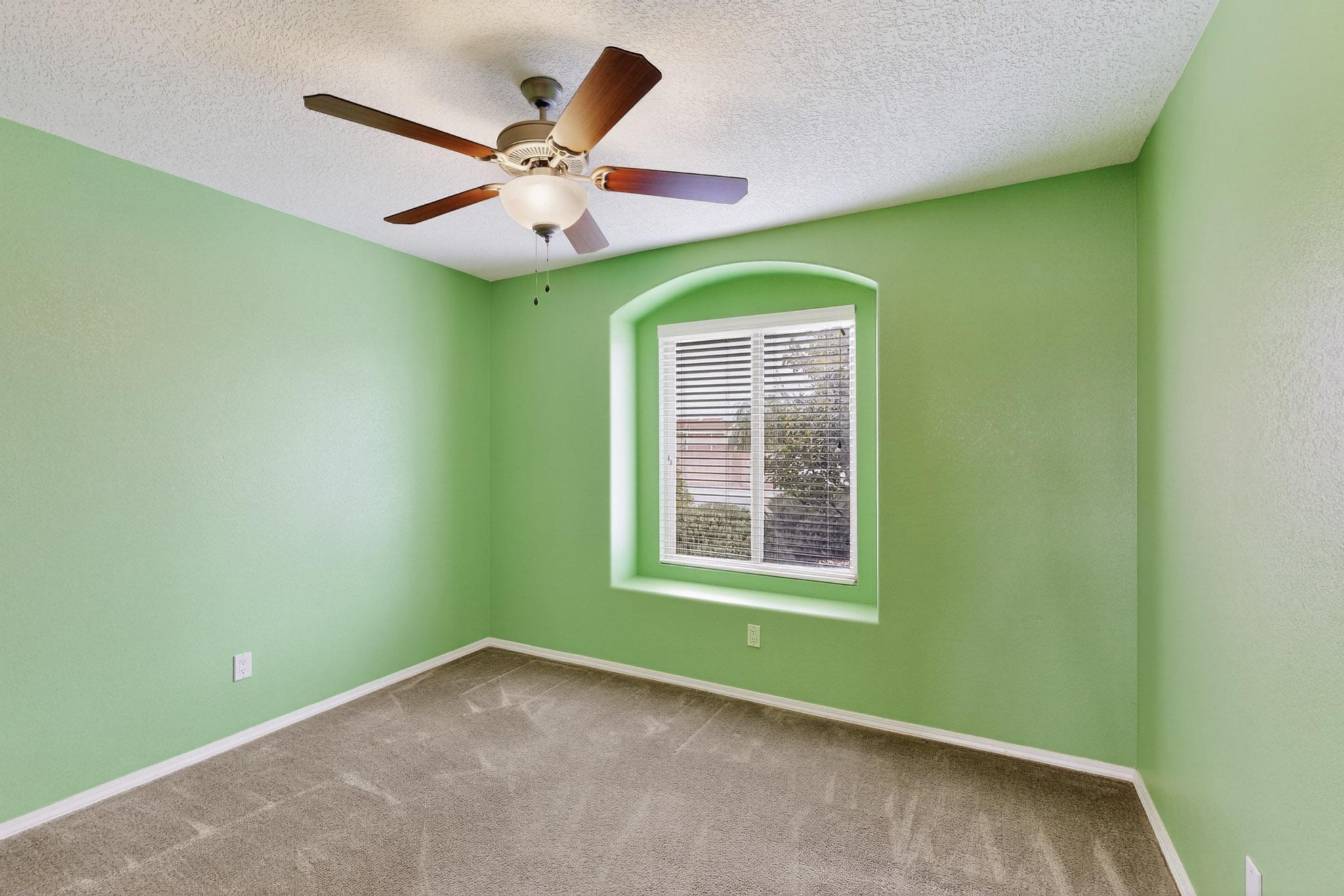 107 OAKWOOD Court SW