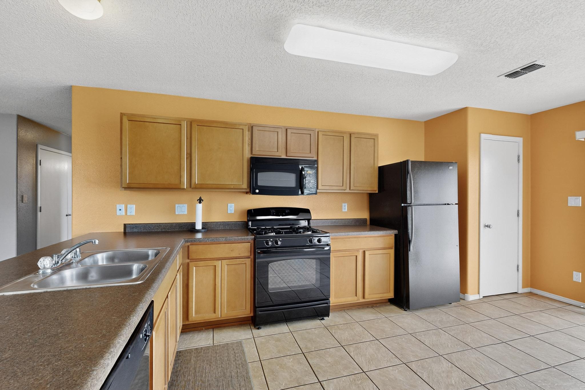 107 OAKWOOD Court SW