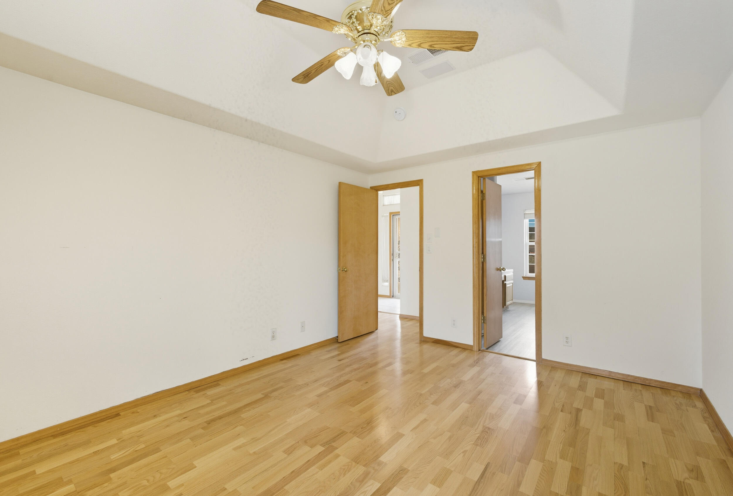 1666 LOS CERRITOS Road NW