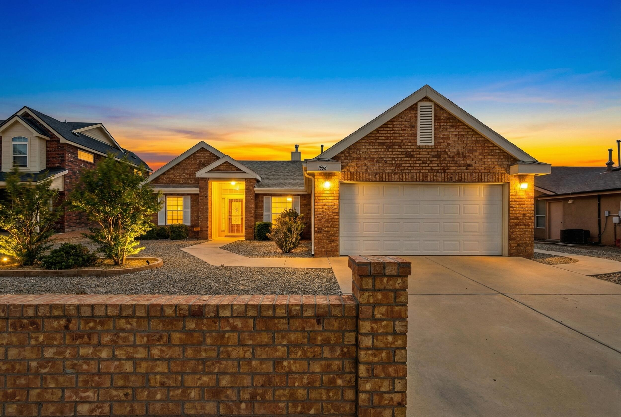 1666 LOS CERRITOS Road NW