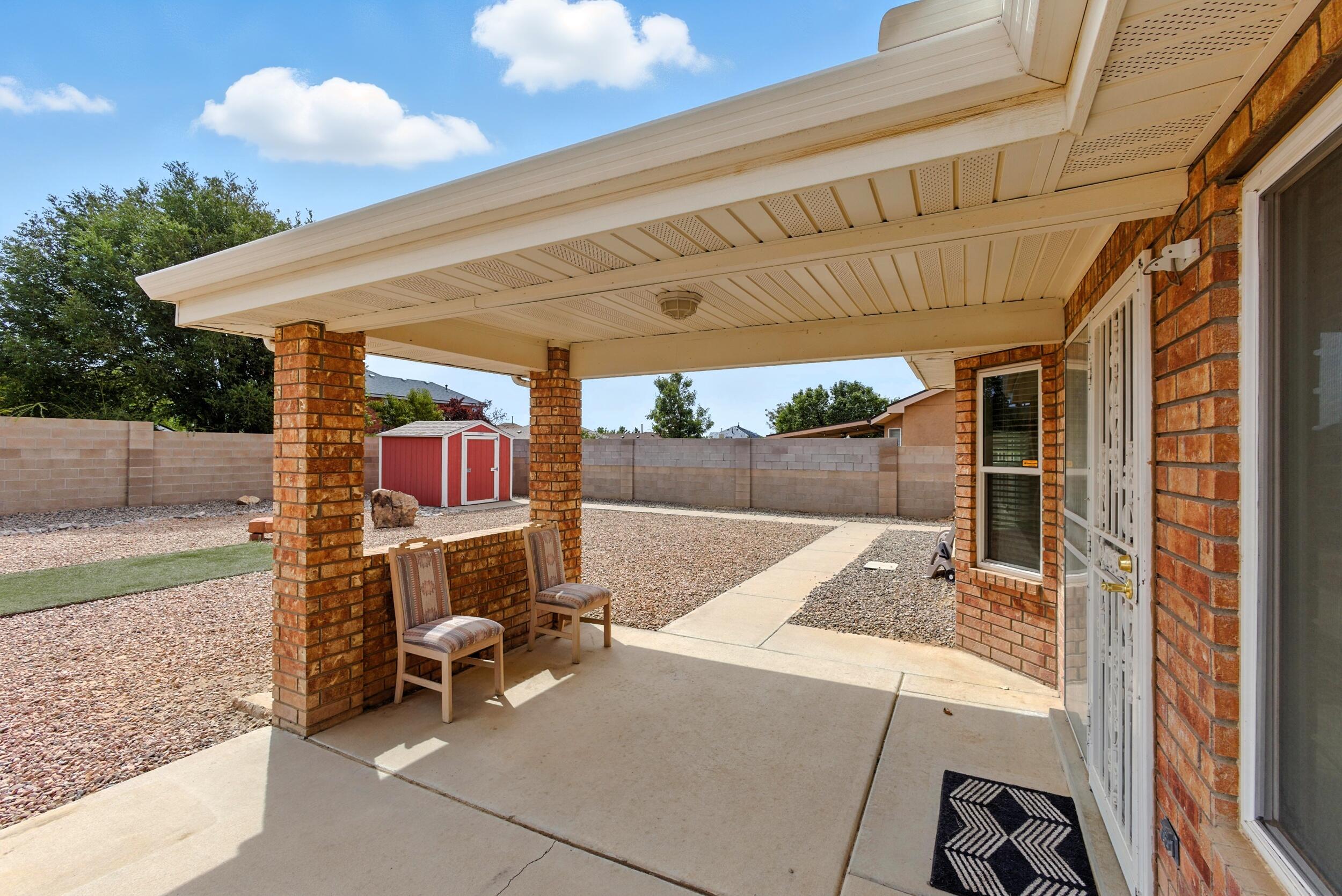 1666 LOS CERRITOS Road NW