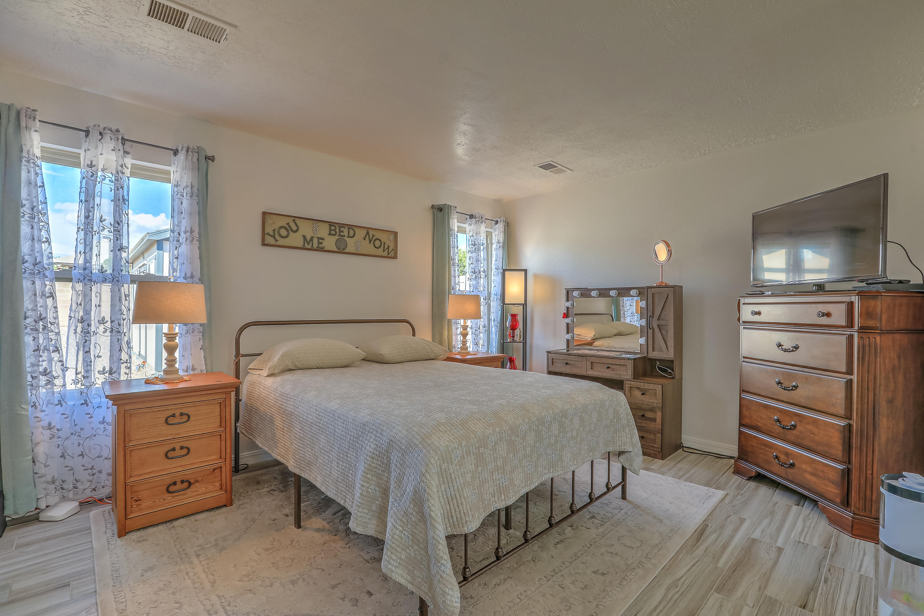 4405 PUMICE Drive NE