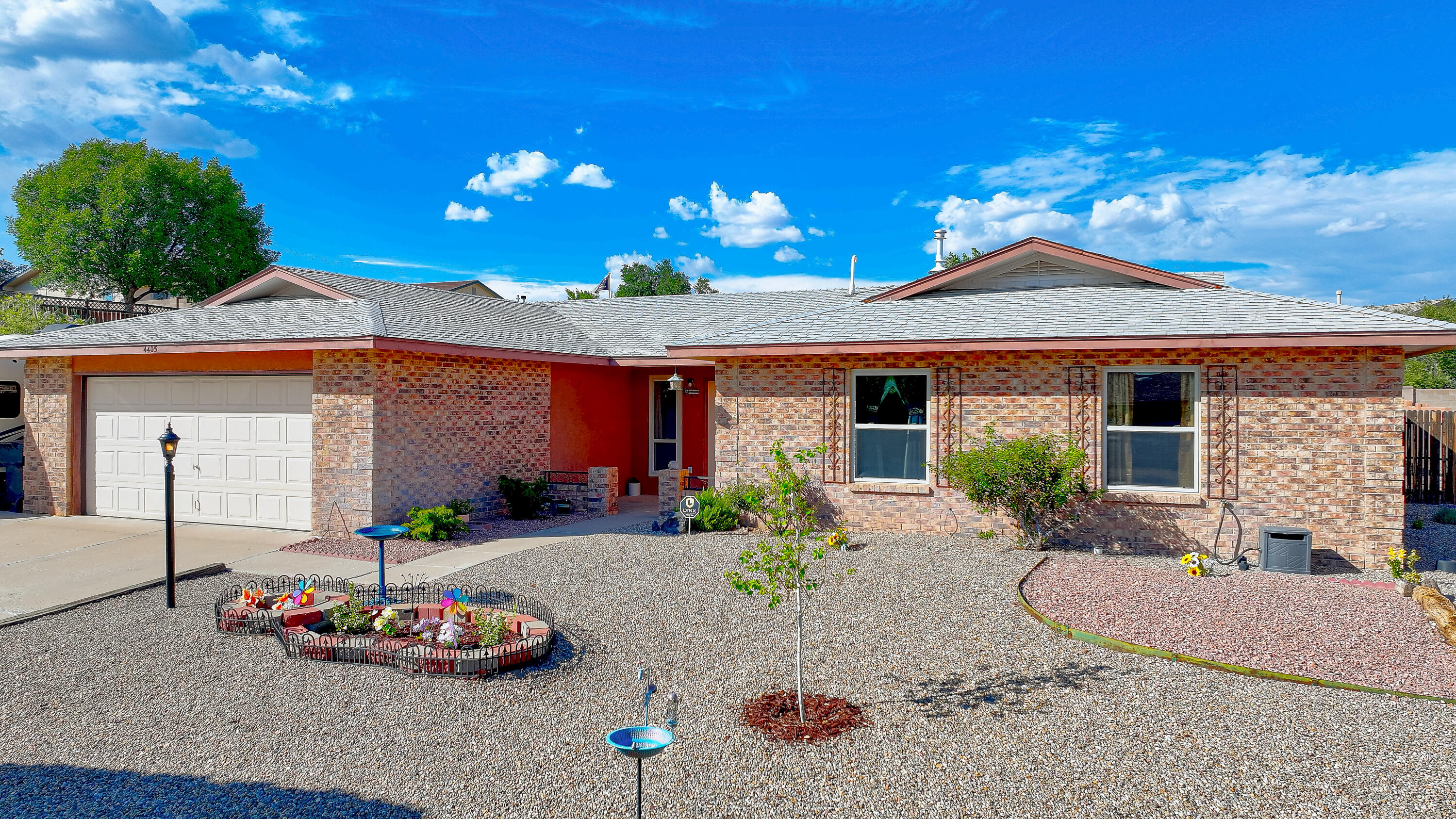 4405 PUMICE Drive NE