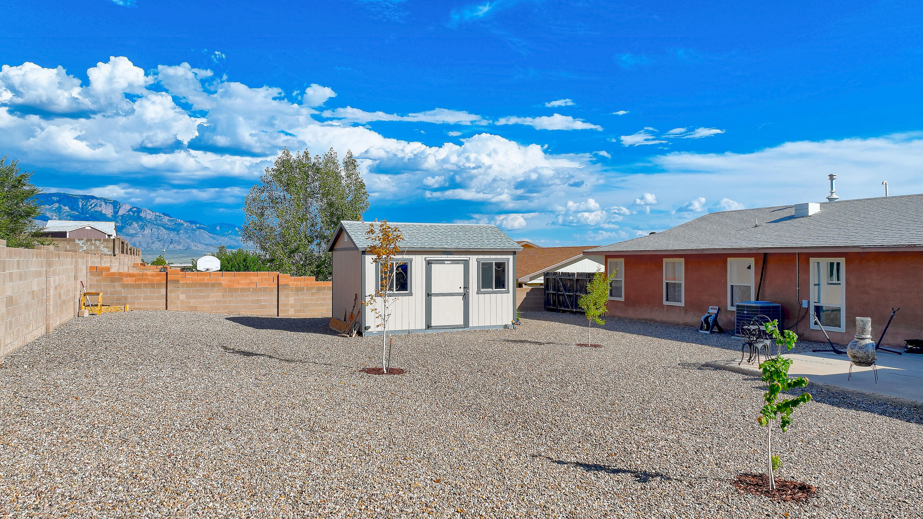 4405 PUMICE Drive NE