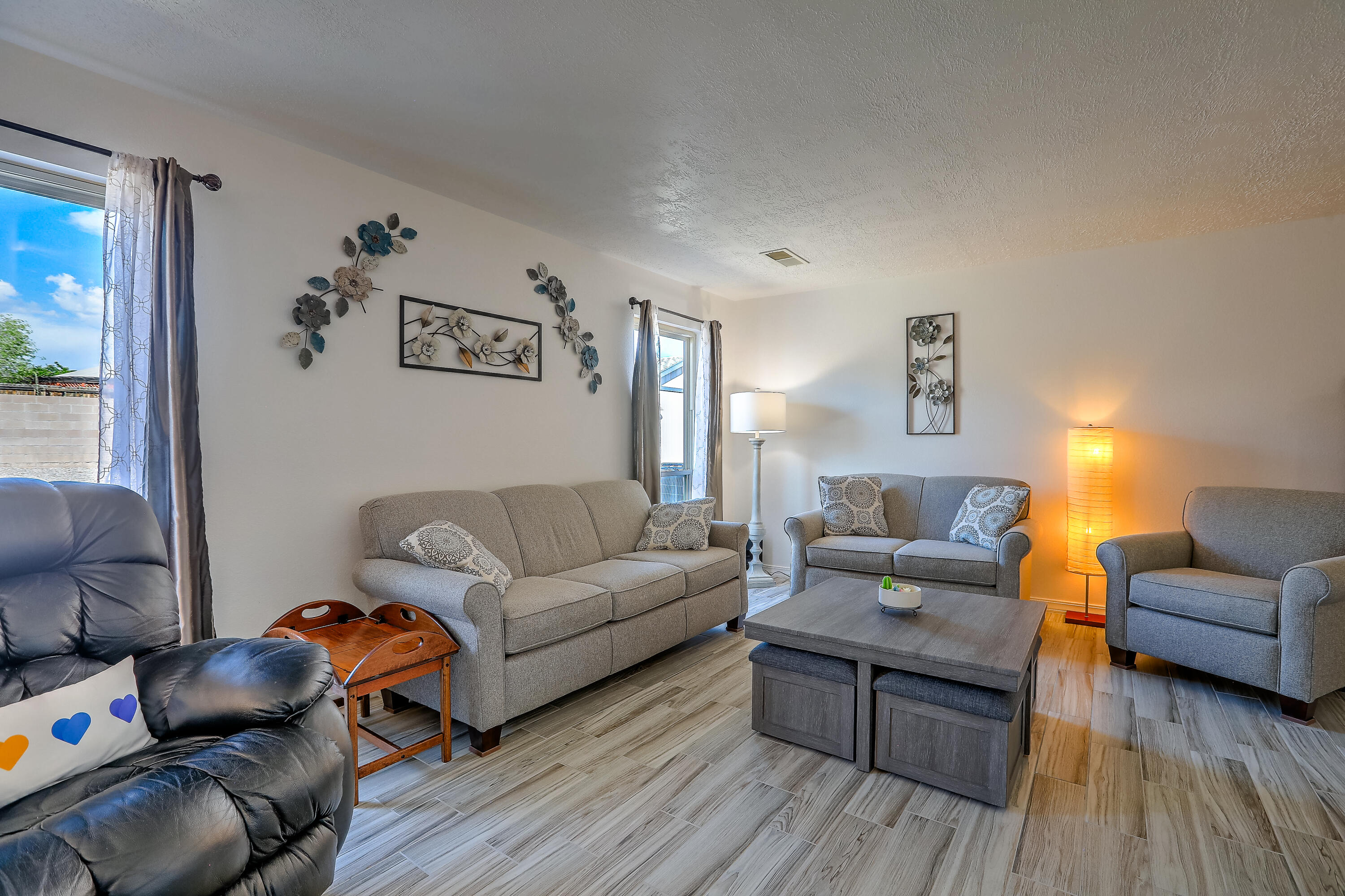 4405 PUMICE Drive NE