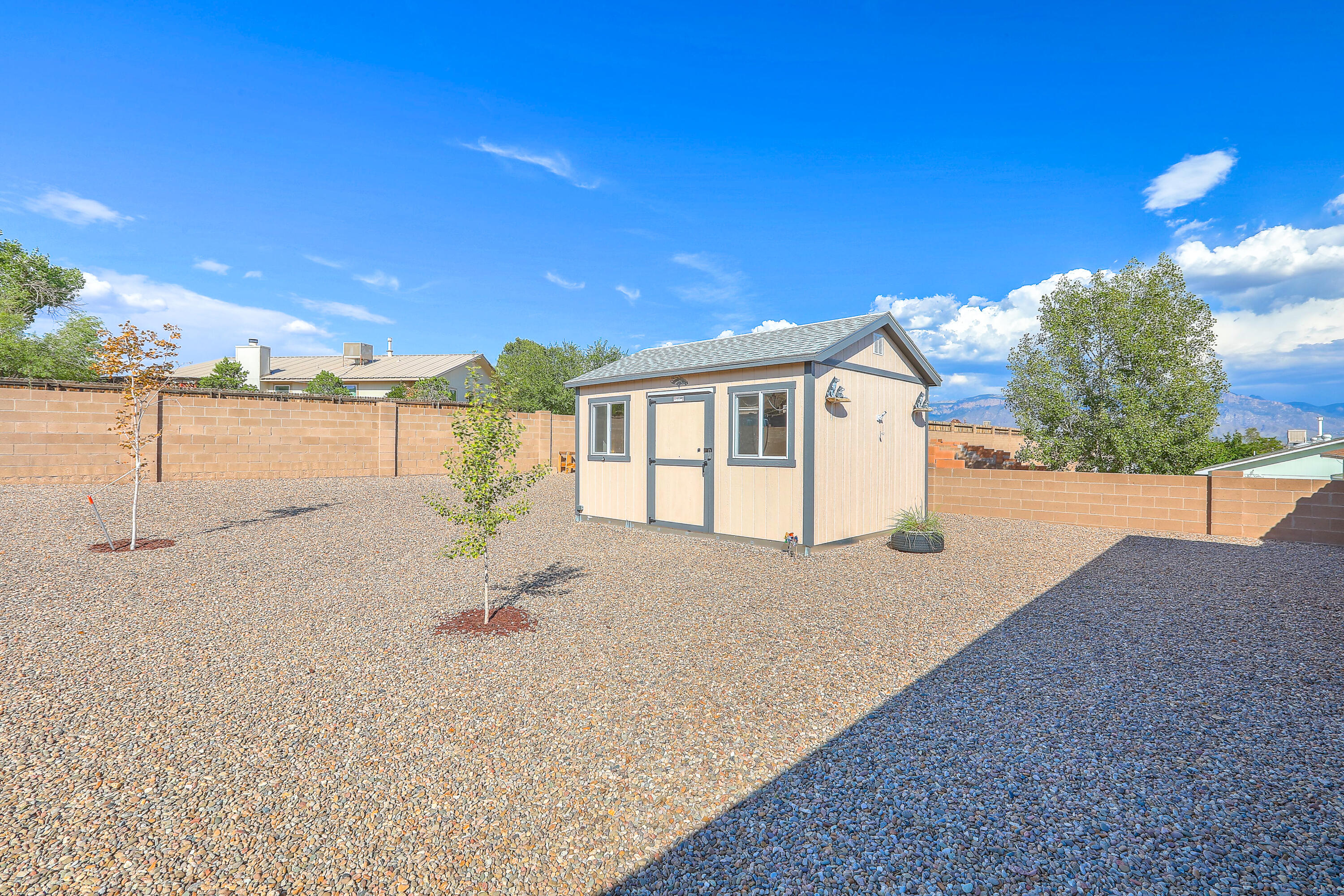 4405 PUMICE Drive NE