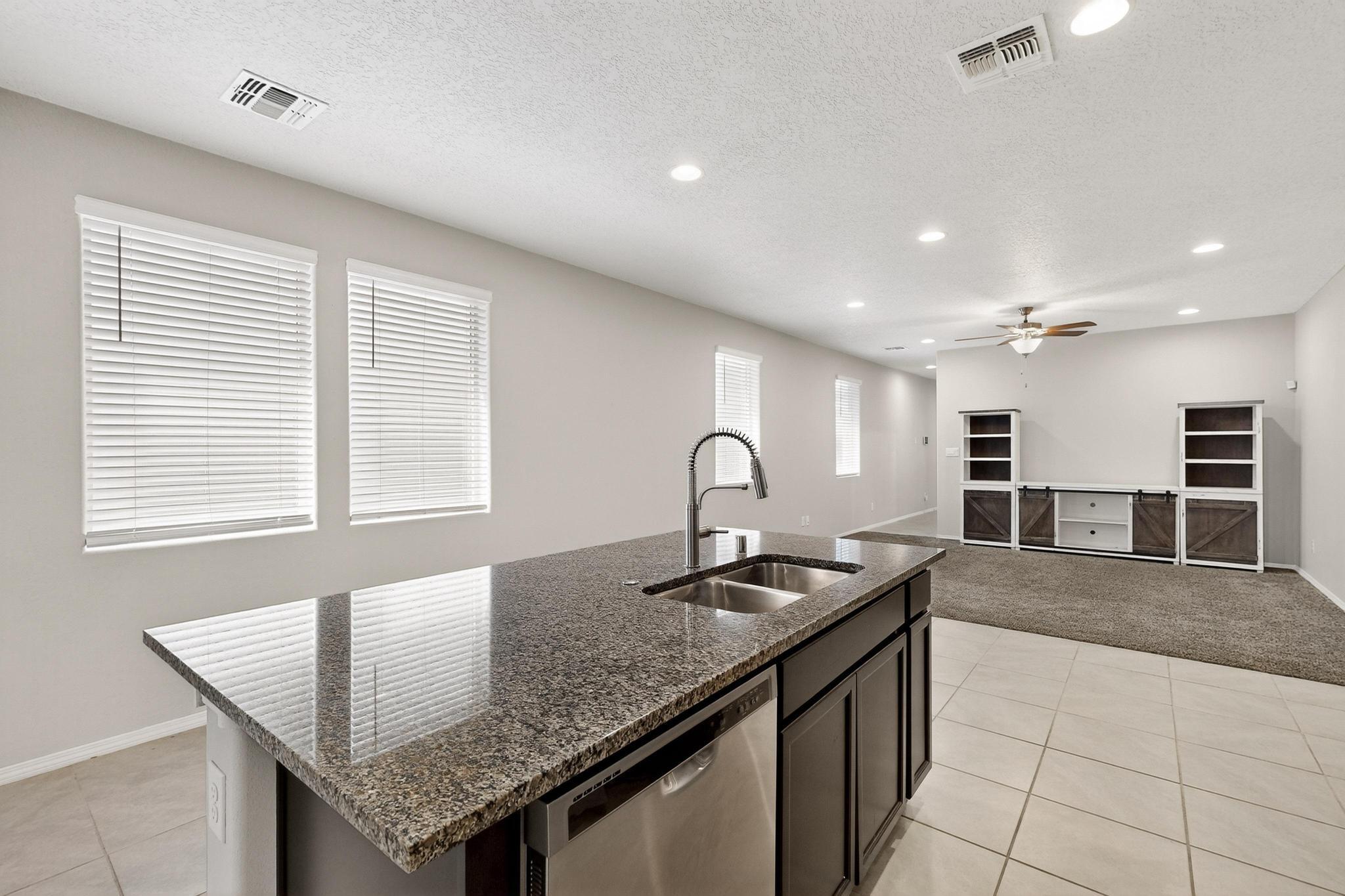 4860 BLACKBURN Road NE