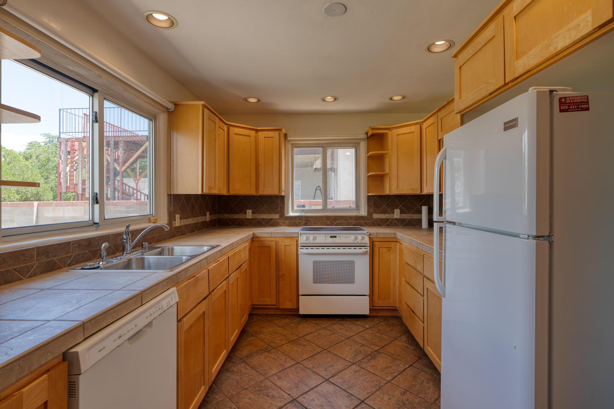 1416 QUINCY Street NE