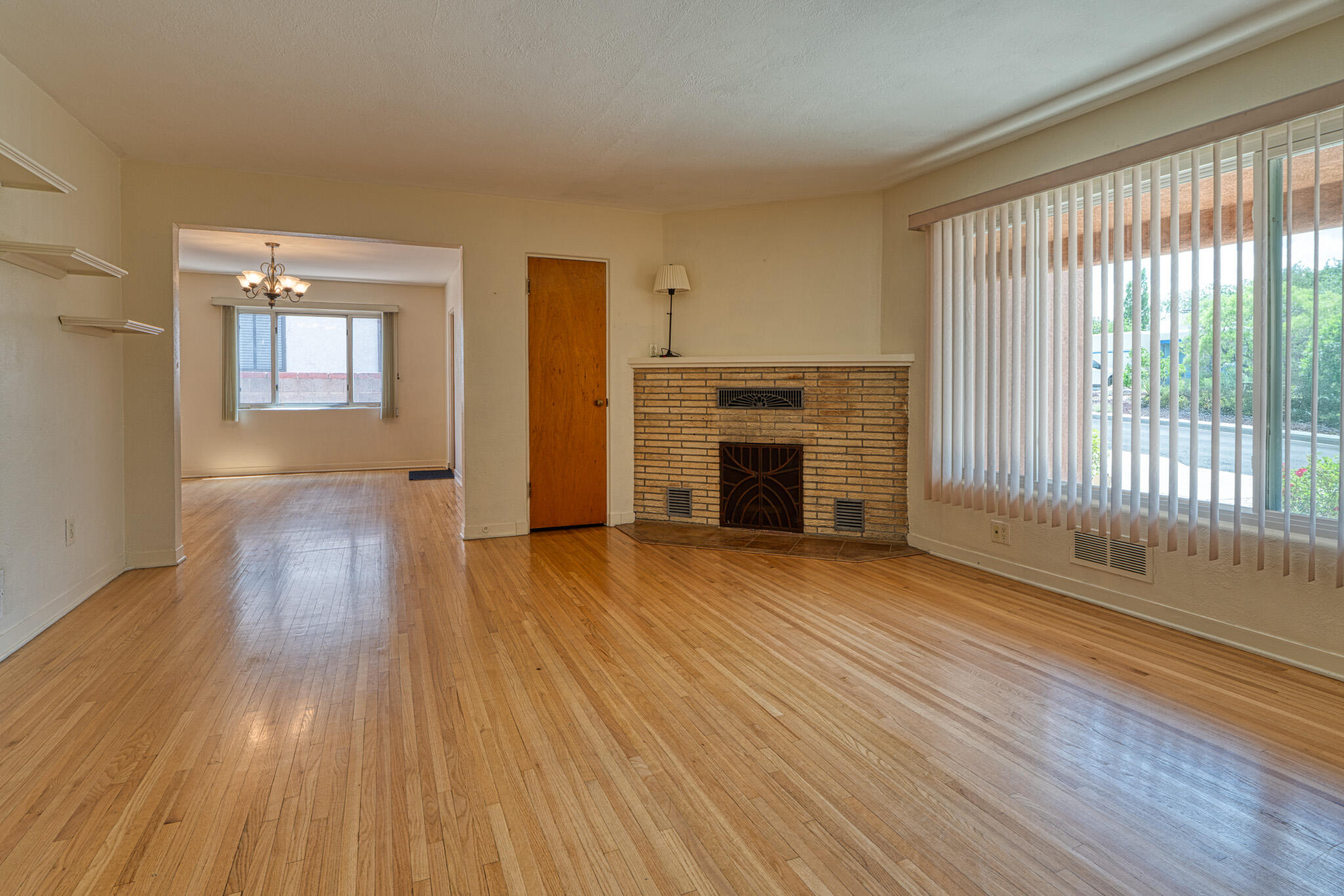 1416 QUINCY Street NE