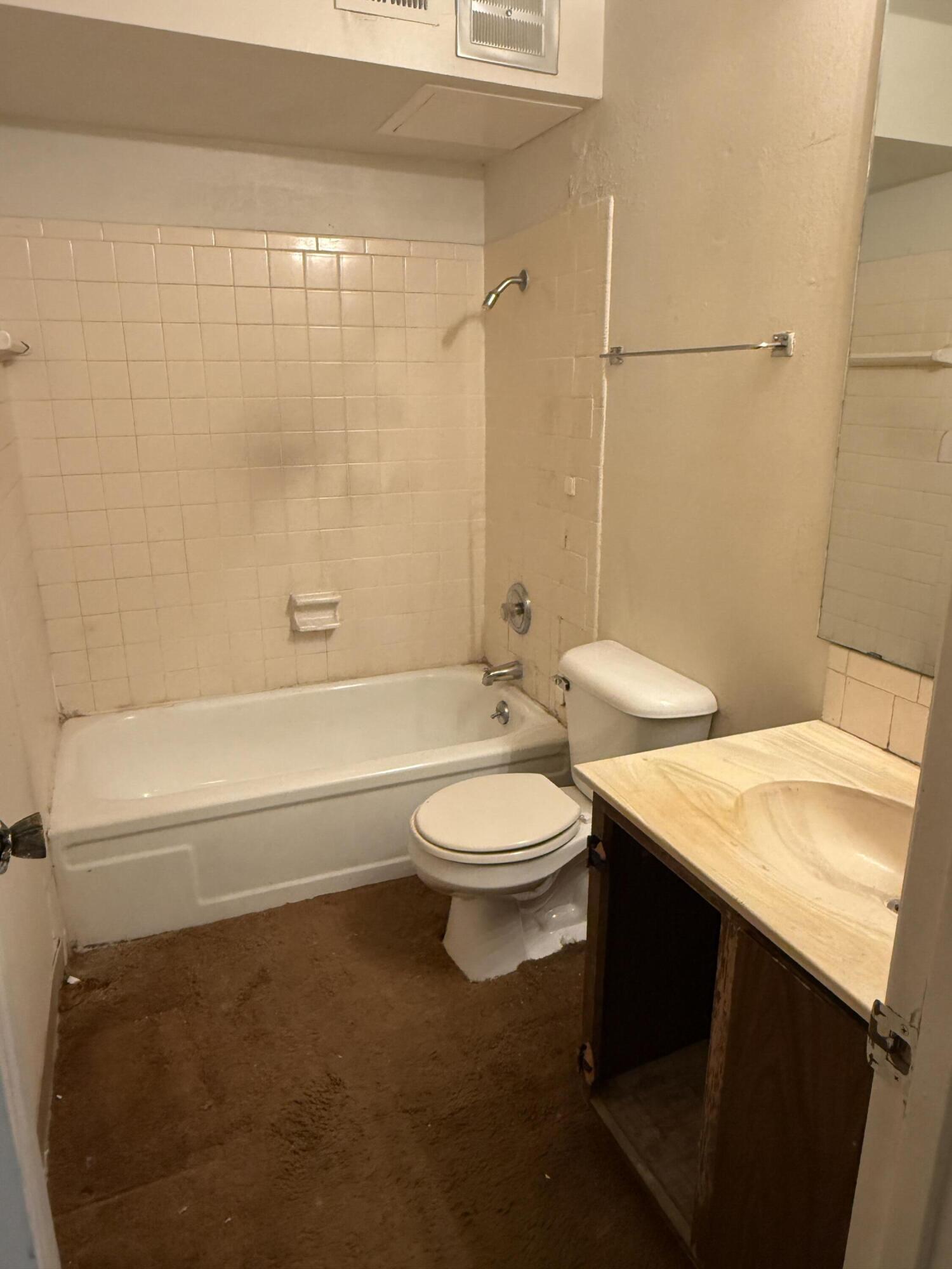 3831 MONTGOMERY Boulevard NE 424