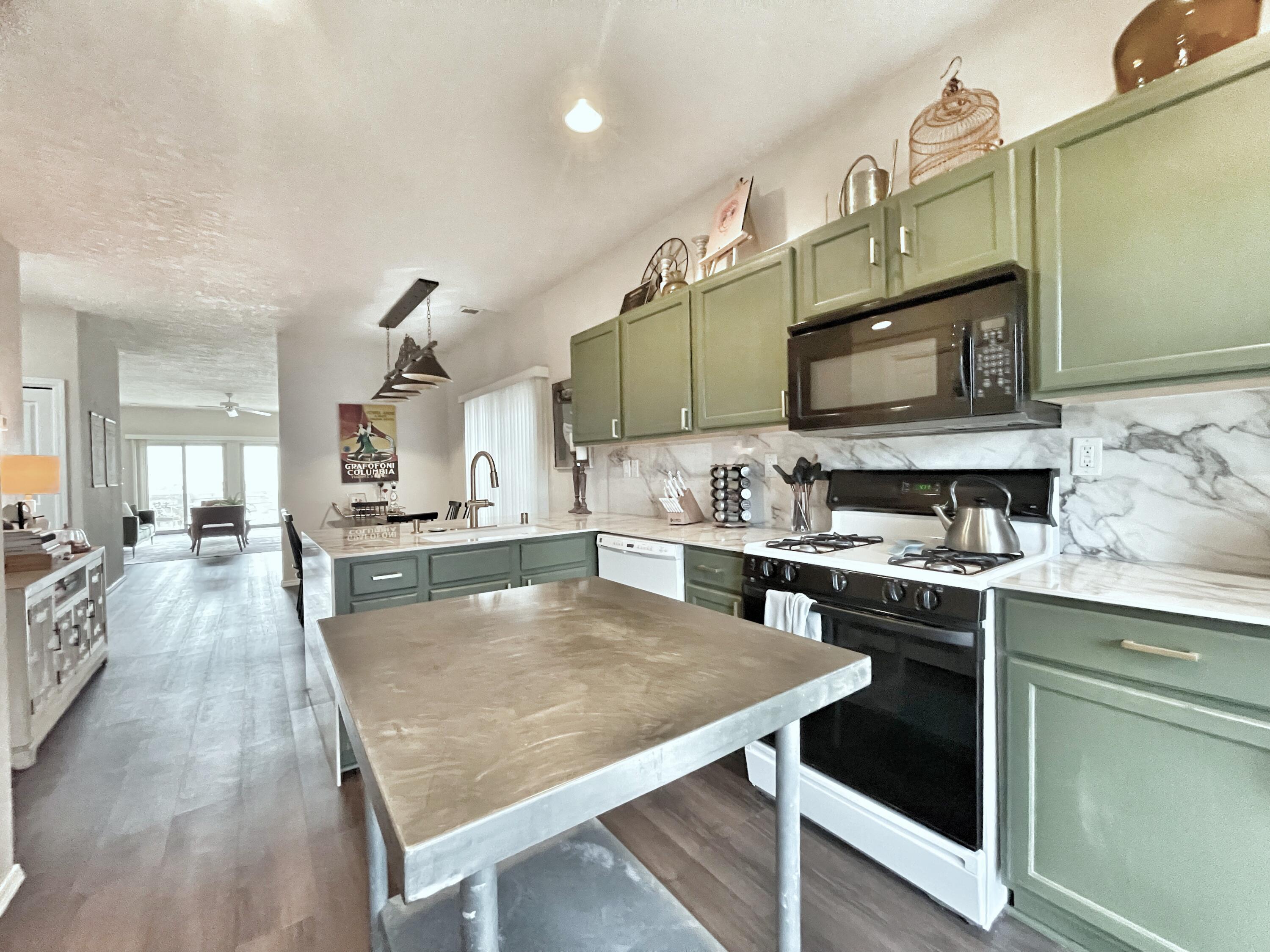 4405 DESERT LILY Court SE