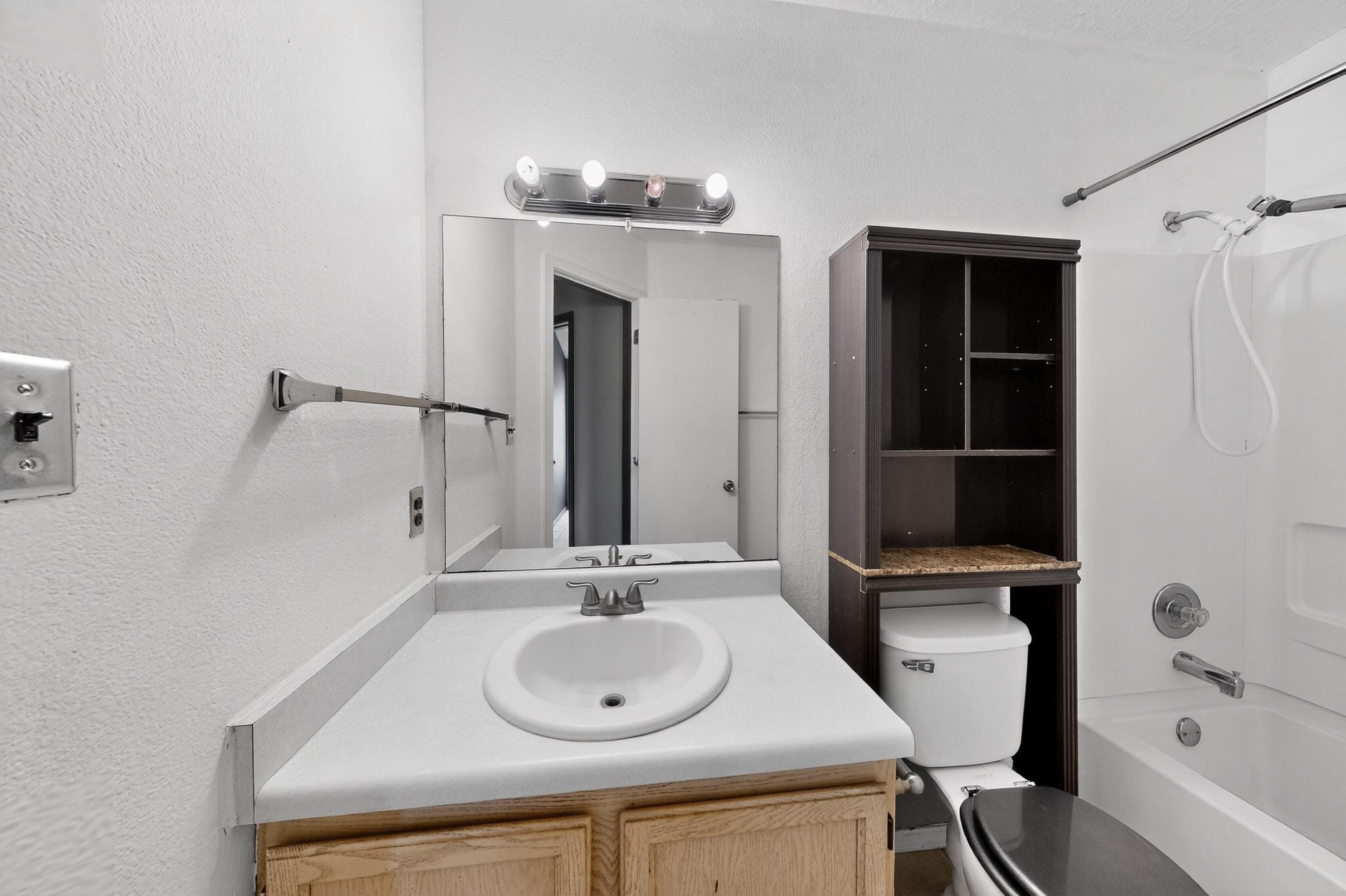 3201 RUNNING BIRD Place NW