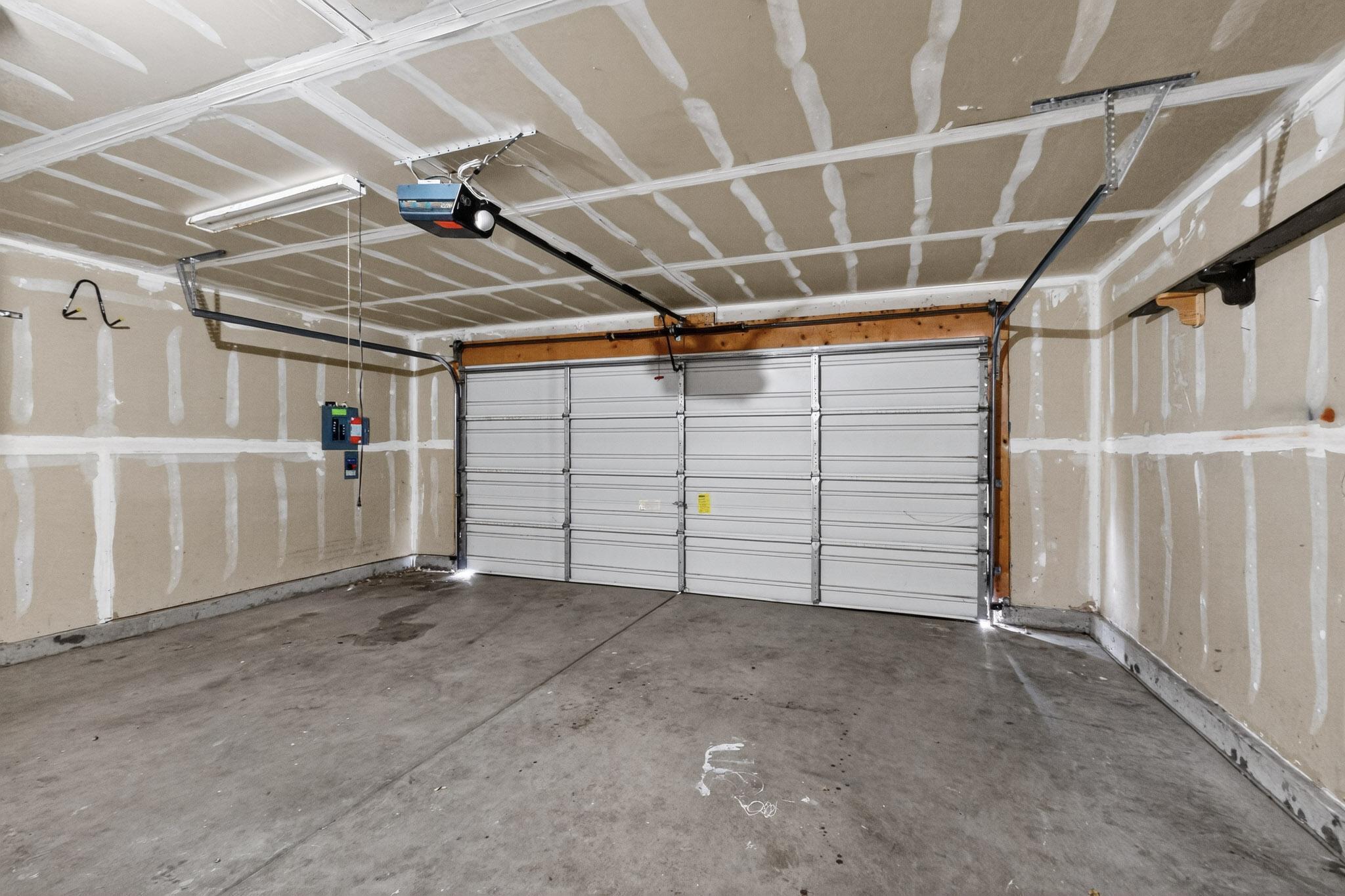 3201 RUNNING BIRD Place NW